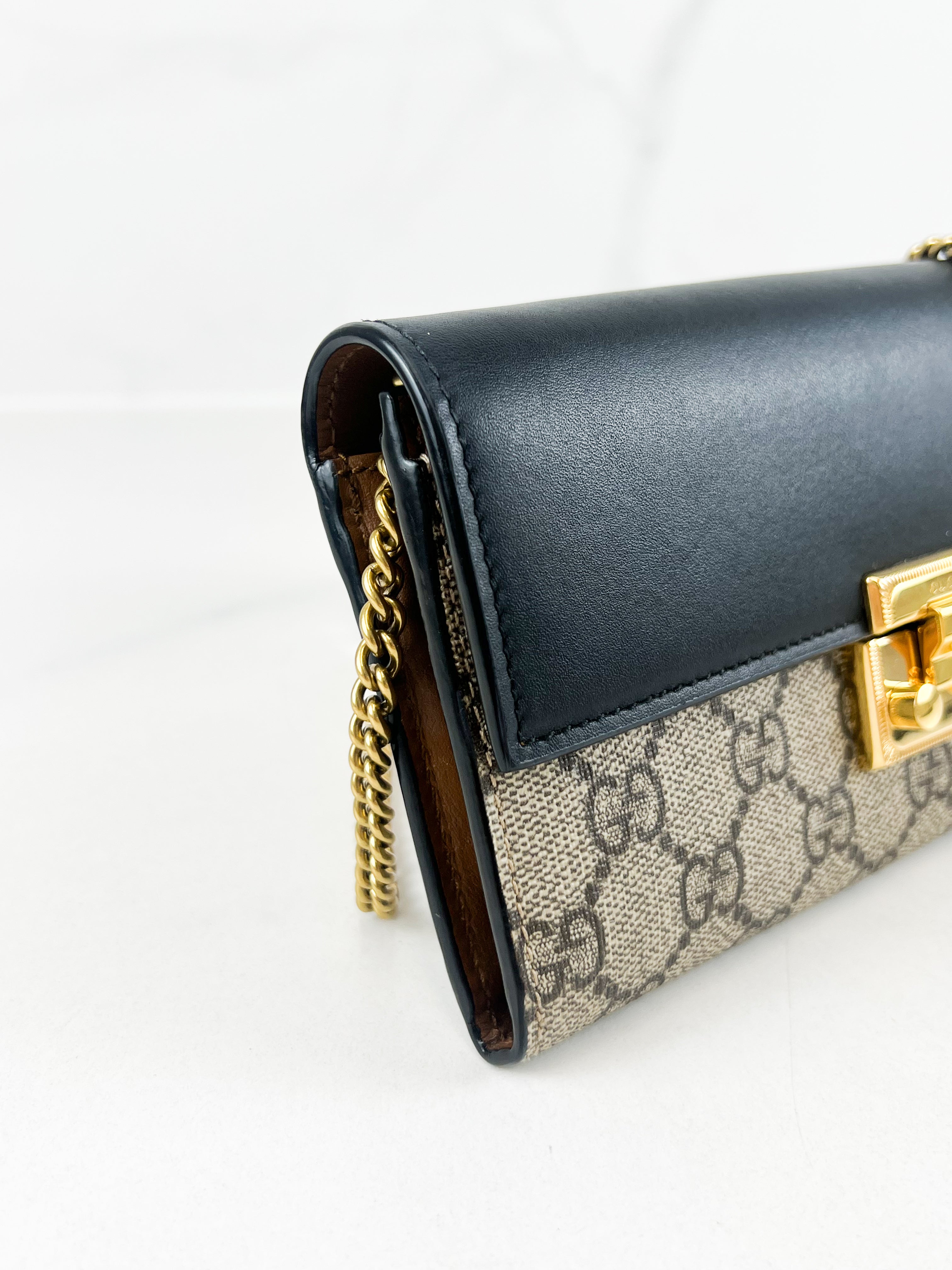 Gucci GG Supreme Continental Padlock WOC