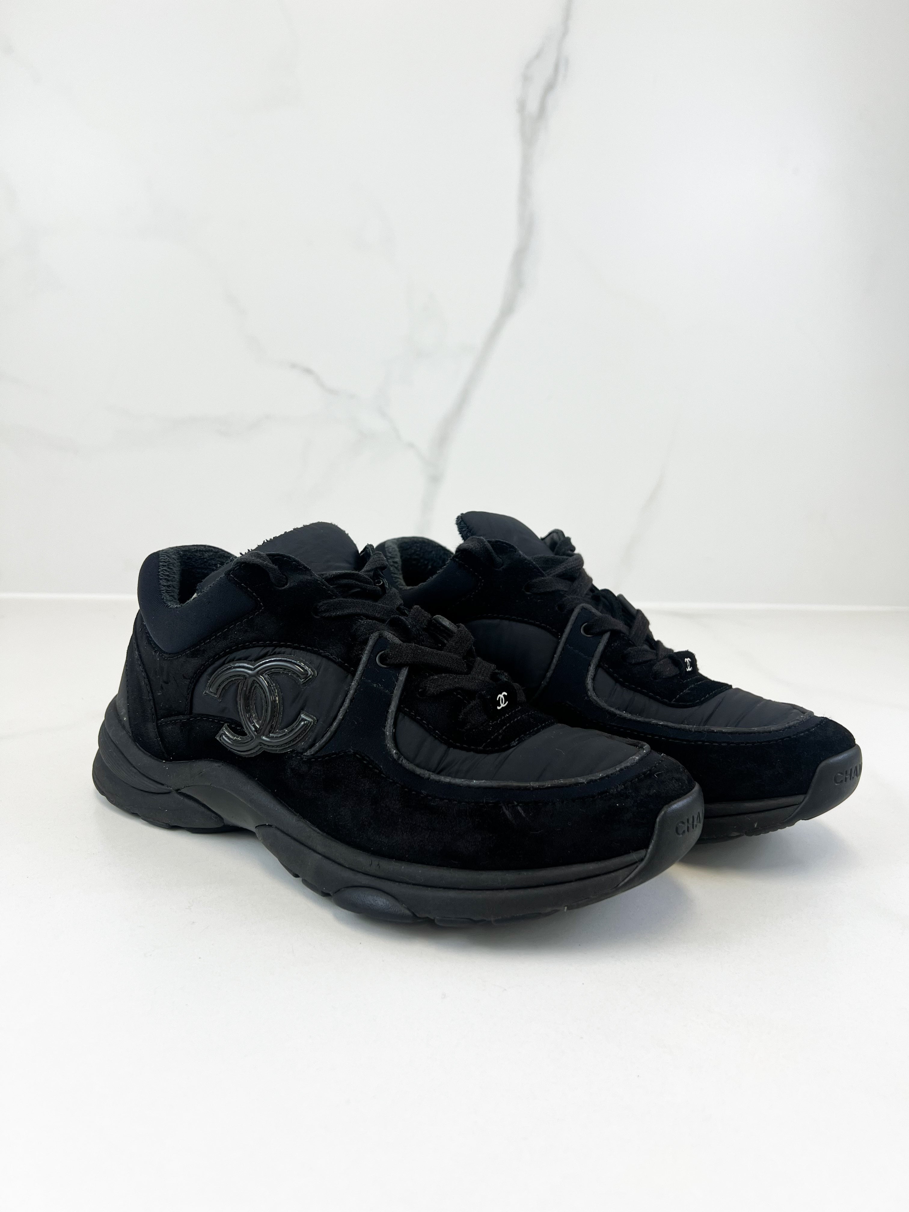 Chanel Low Top CC Sneakers Size 40