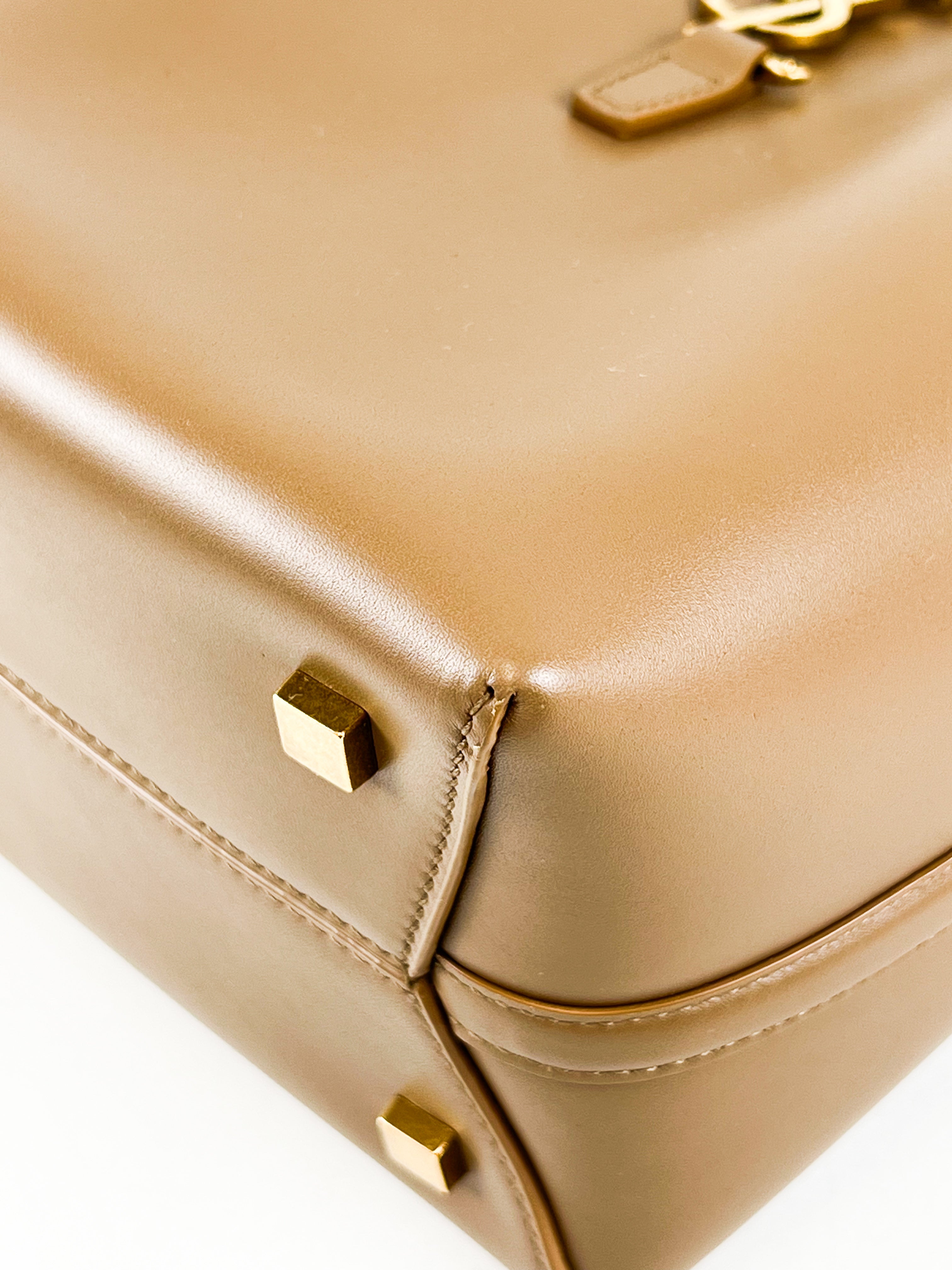 Saint Laurent LE 37 Small in Shiny Leather