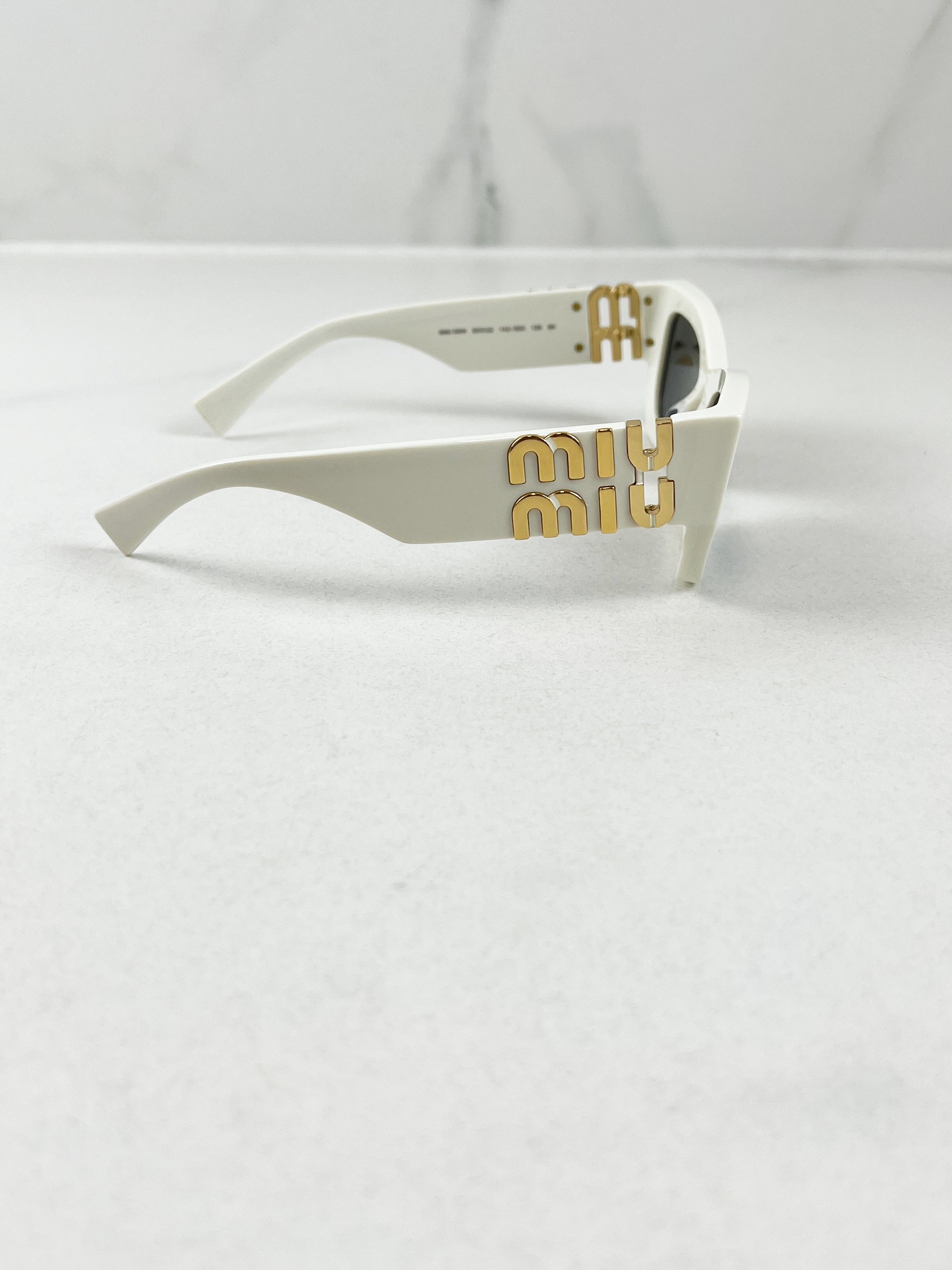 Miu Miu Plaque White Sunglasses SMU 09W