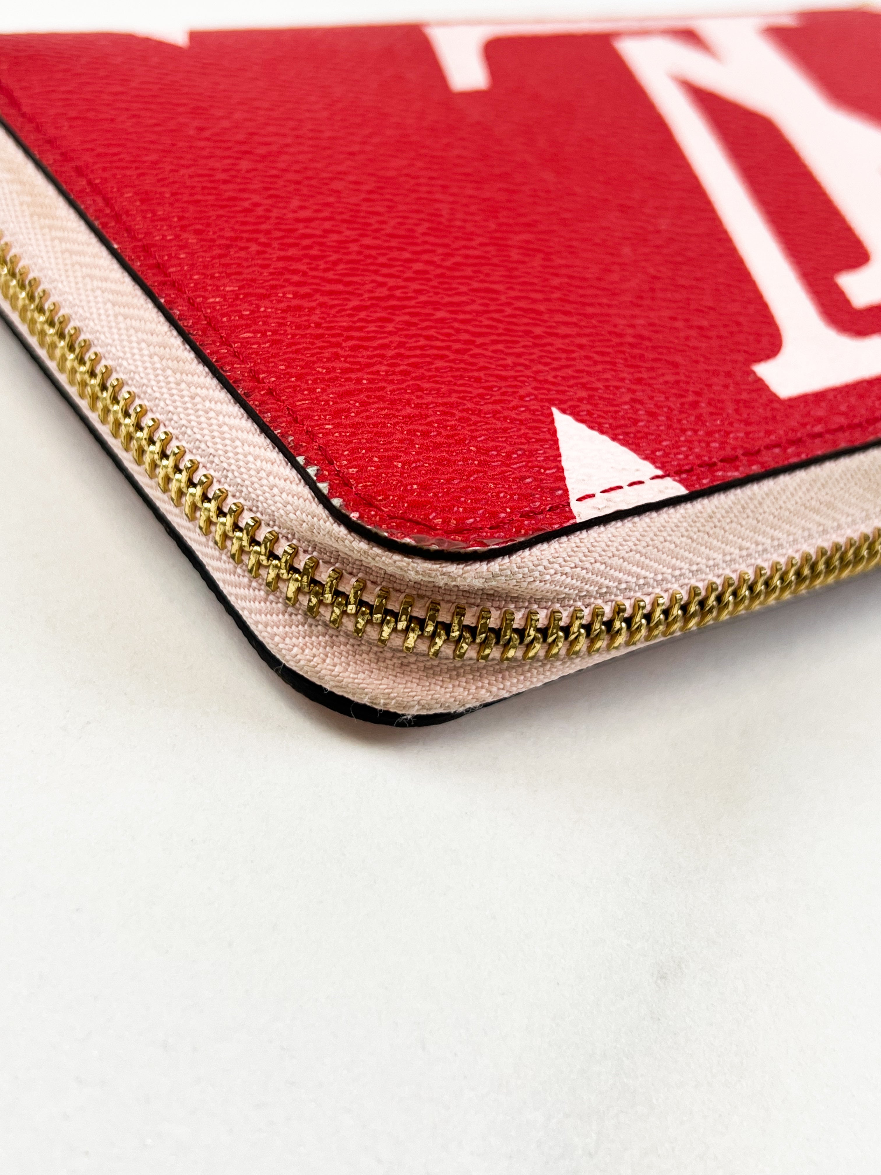 Louis Vuitton Giant Monogram Zippy Wallet