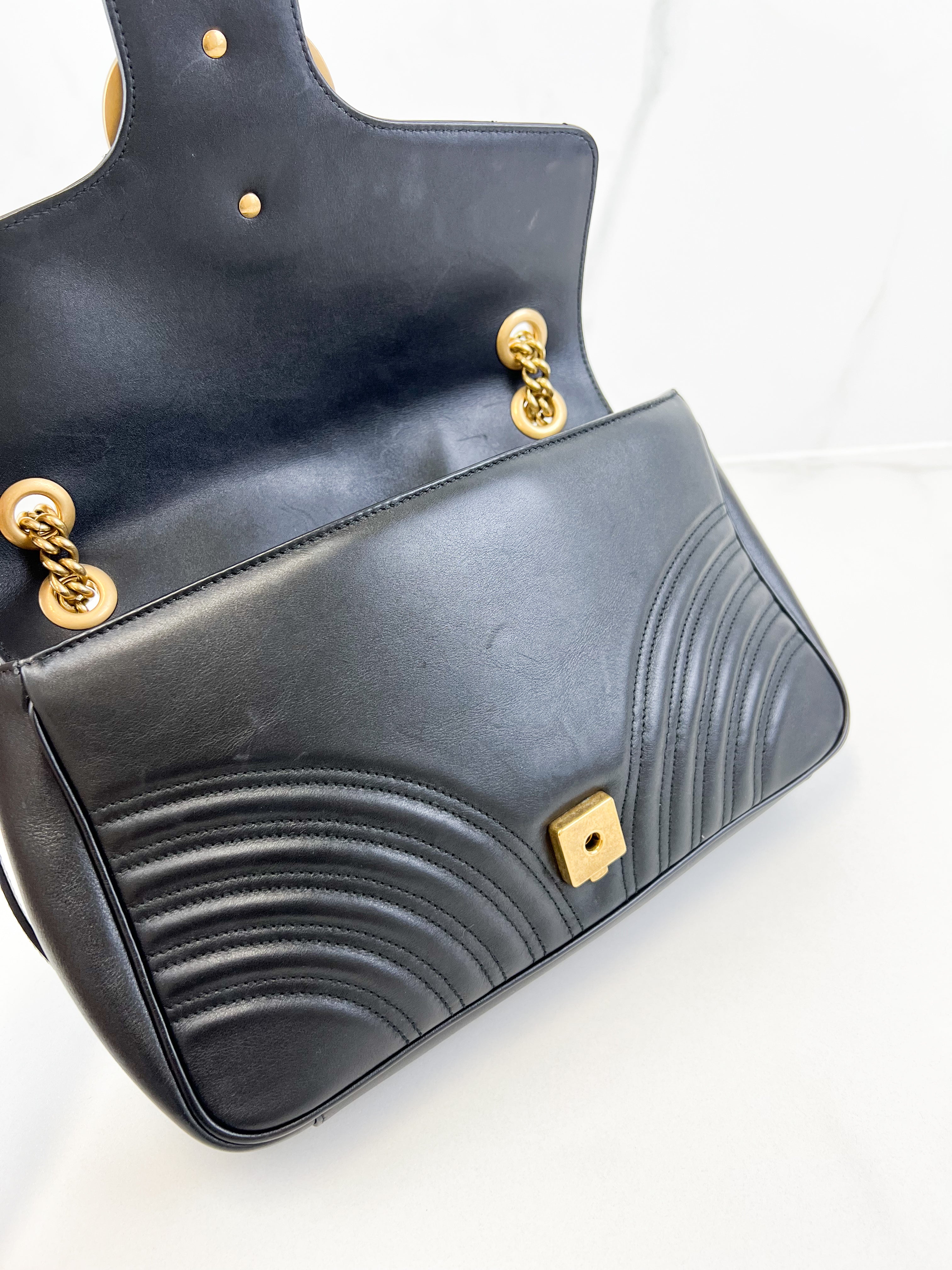 Gucci GG Marmont Matelasse Medium Black Flap Shoulder Bag