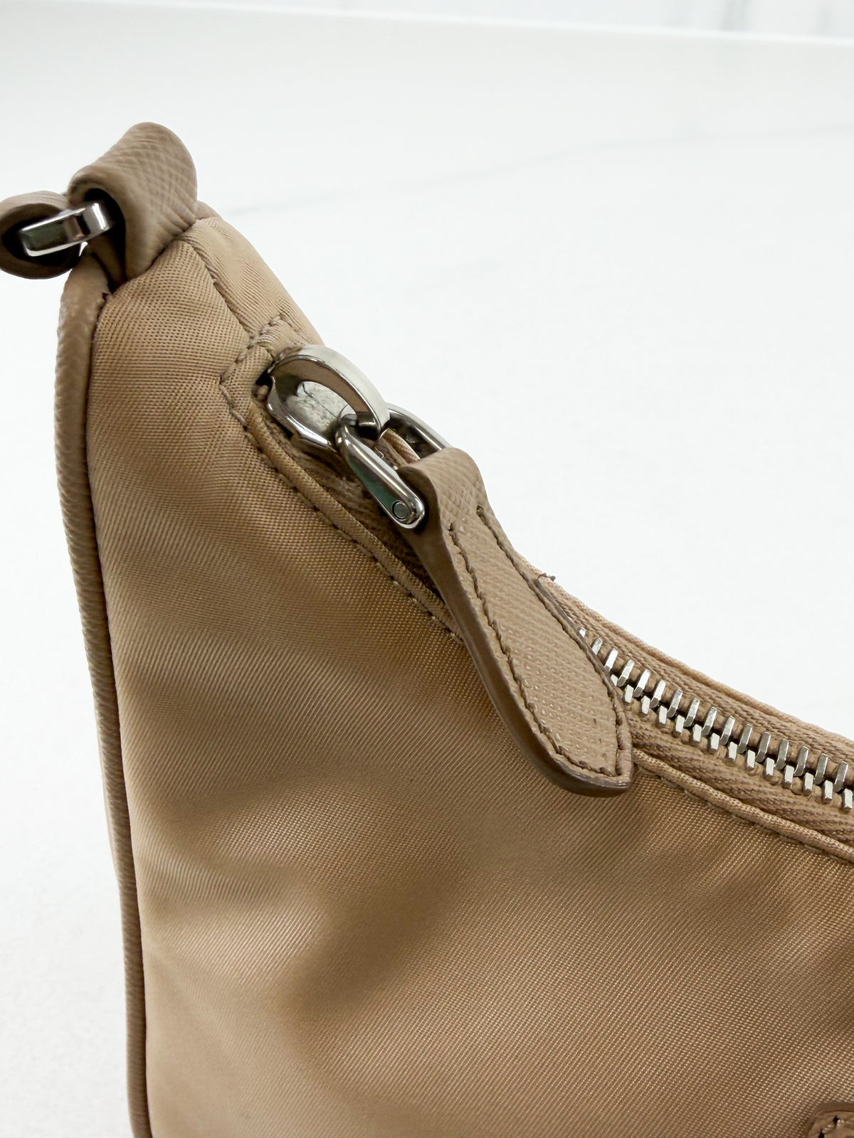Prada Nylon Re-Edition 2005 in Dusty Pink
