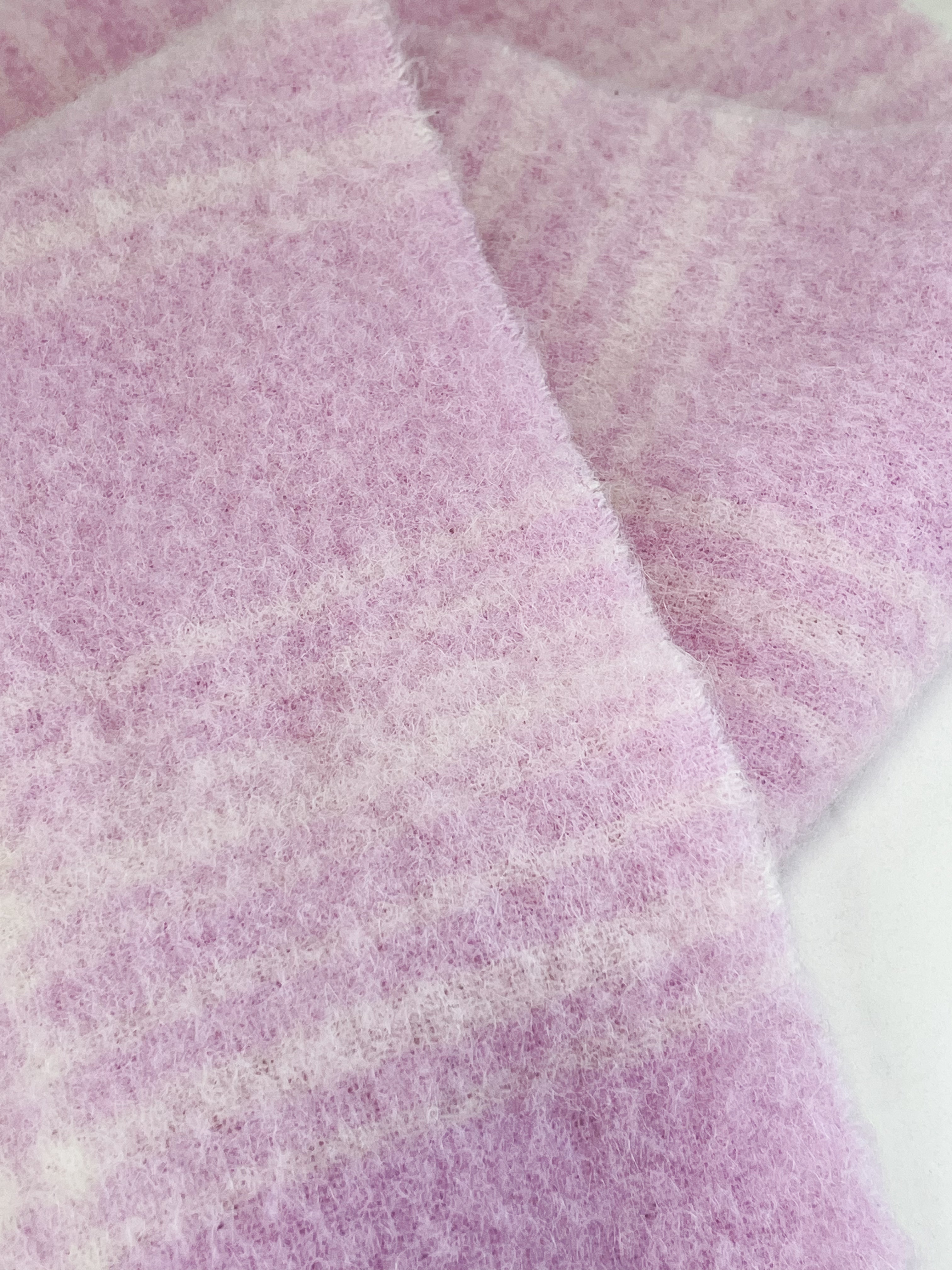 Jacquemus Wool-Blend Scarf in Pink / White