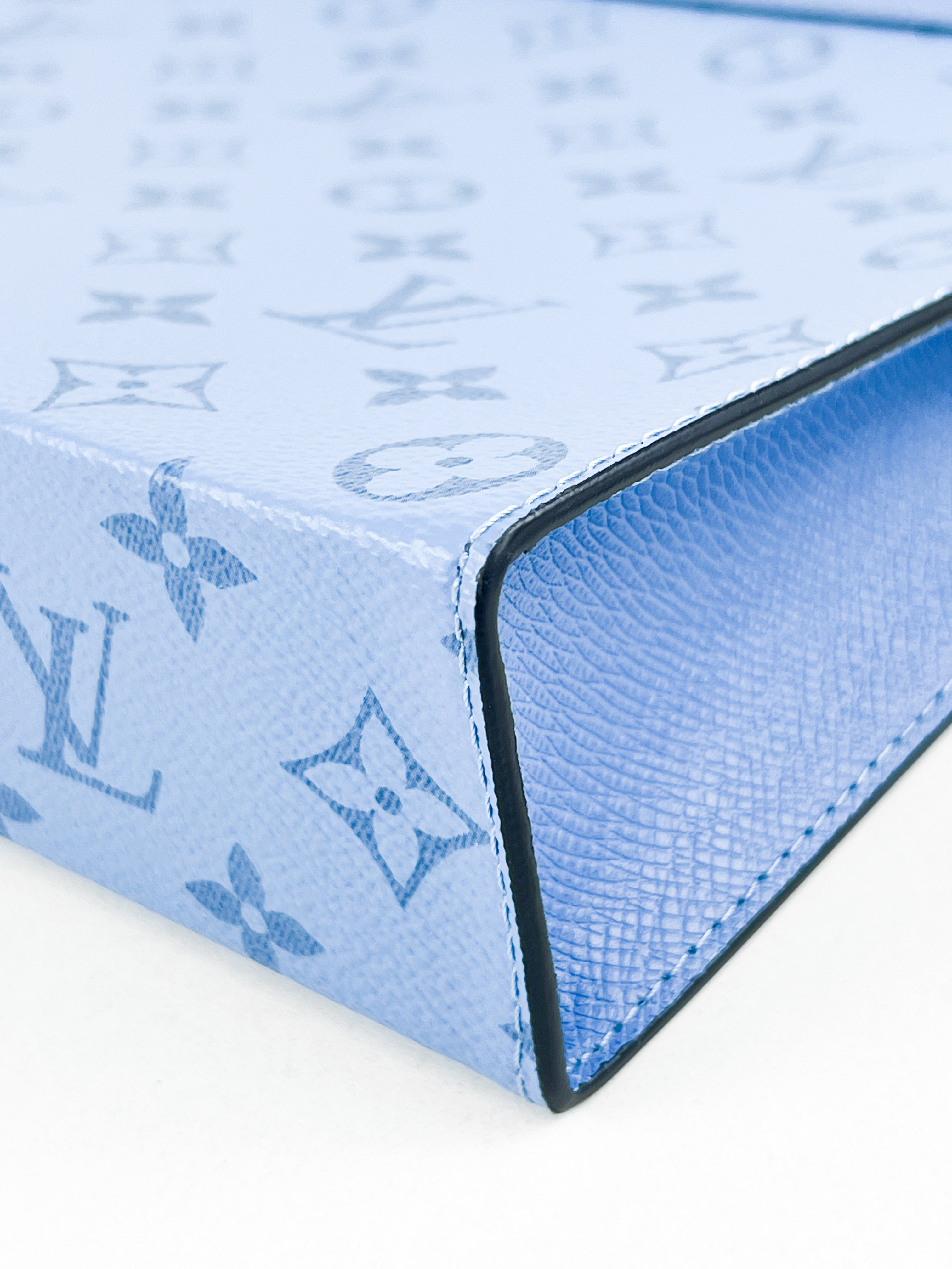 Louis Vuitton Pochette Voyage MM in Blue