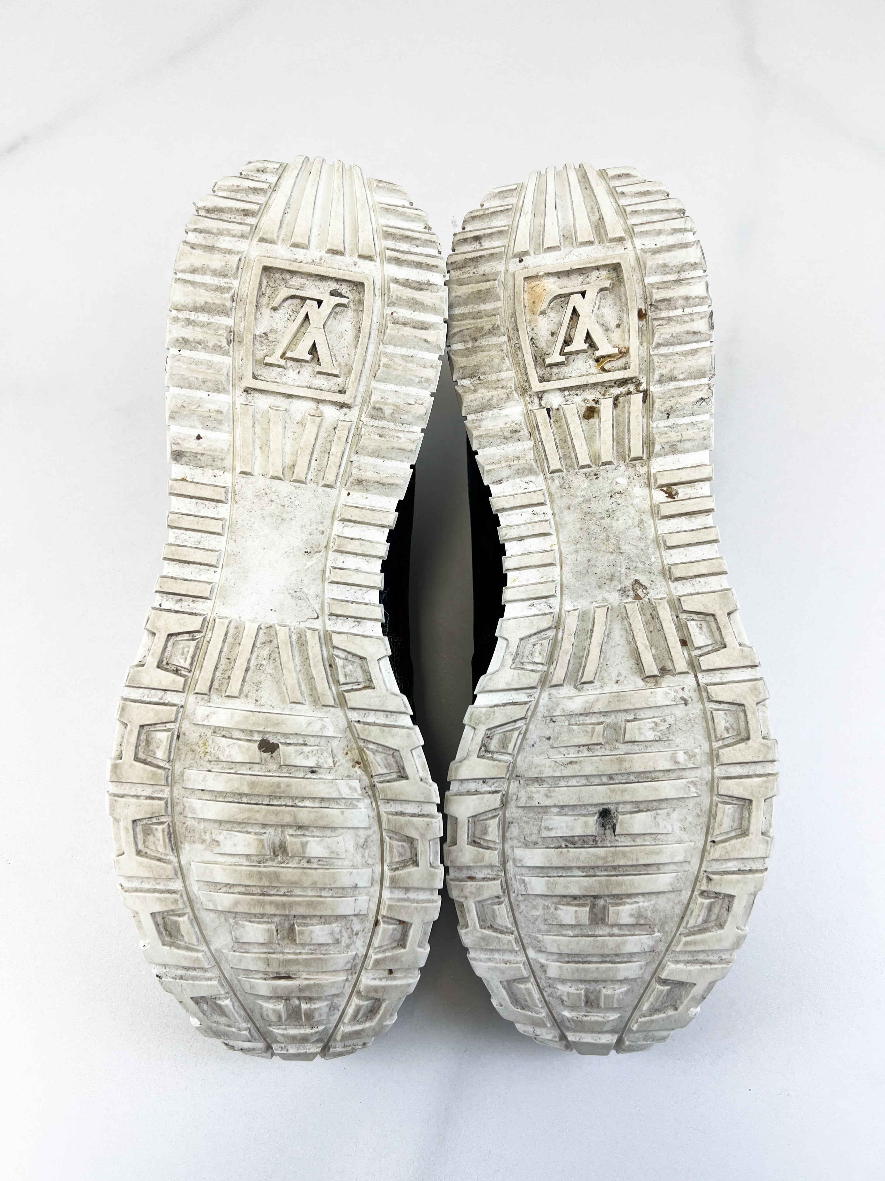 Louis Vuitton Runaway Sneaker Size 8.5 Men's