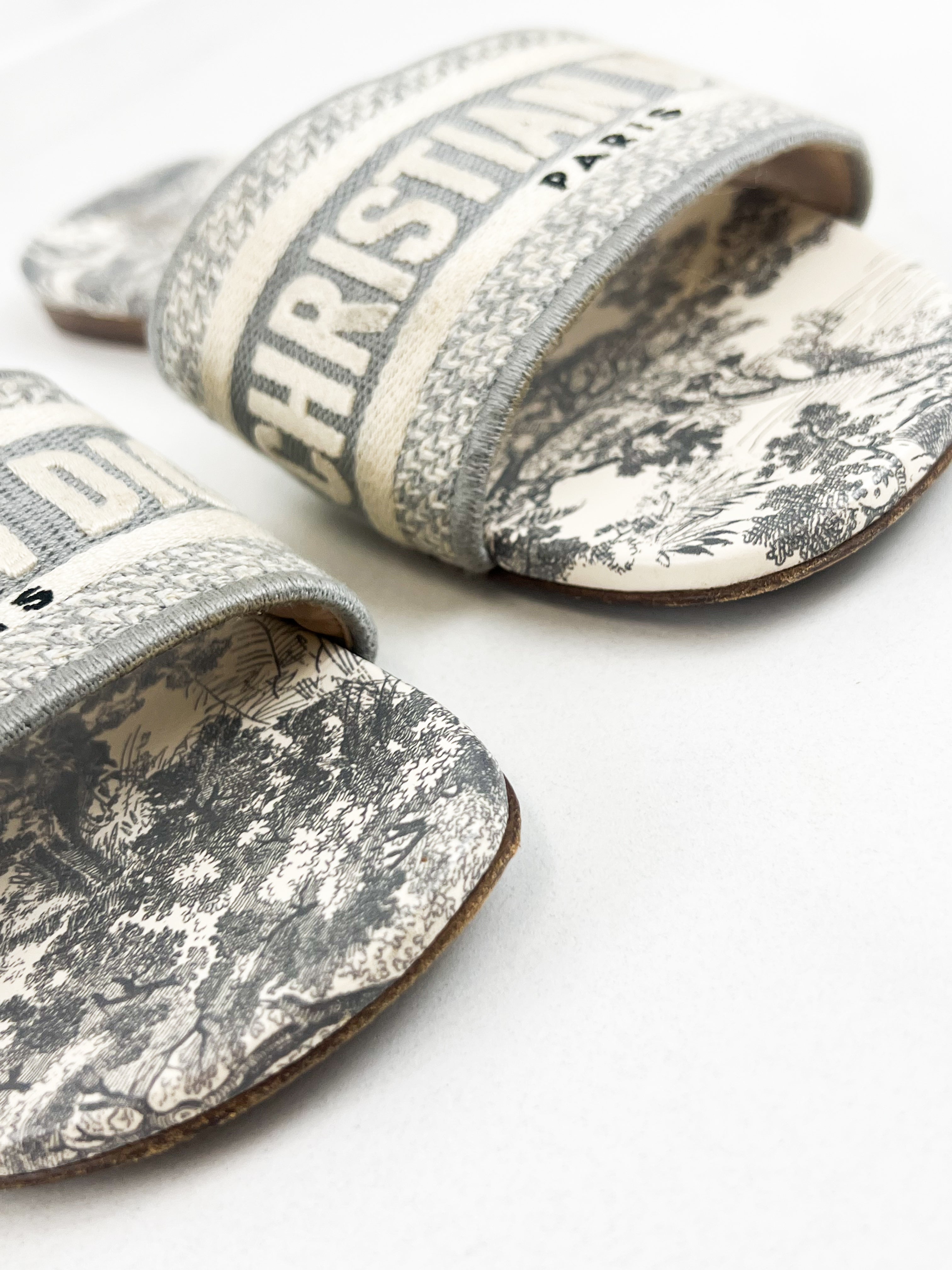 Christian Dior Grey Dway Slides Size 38