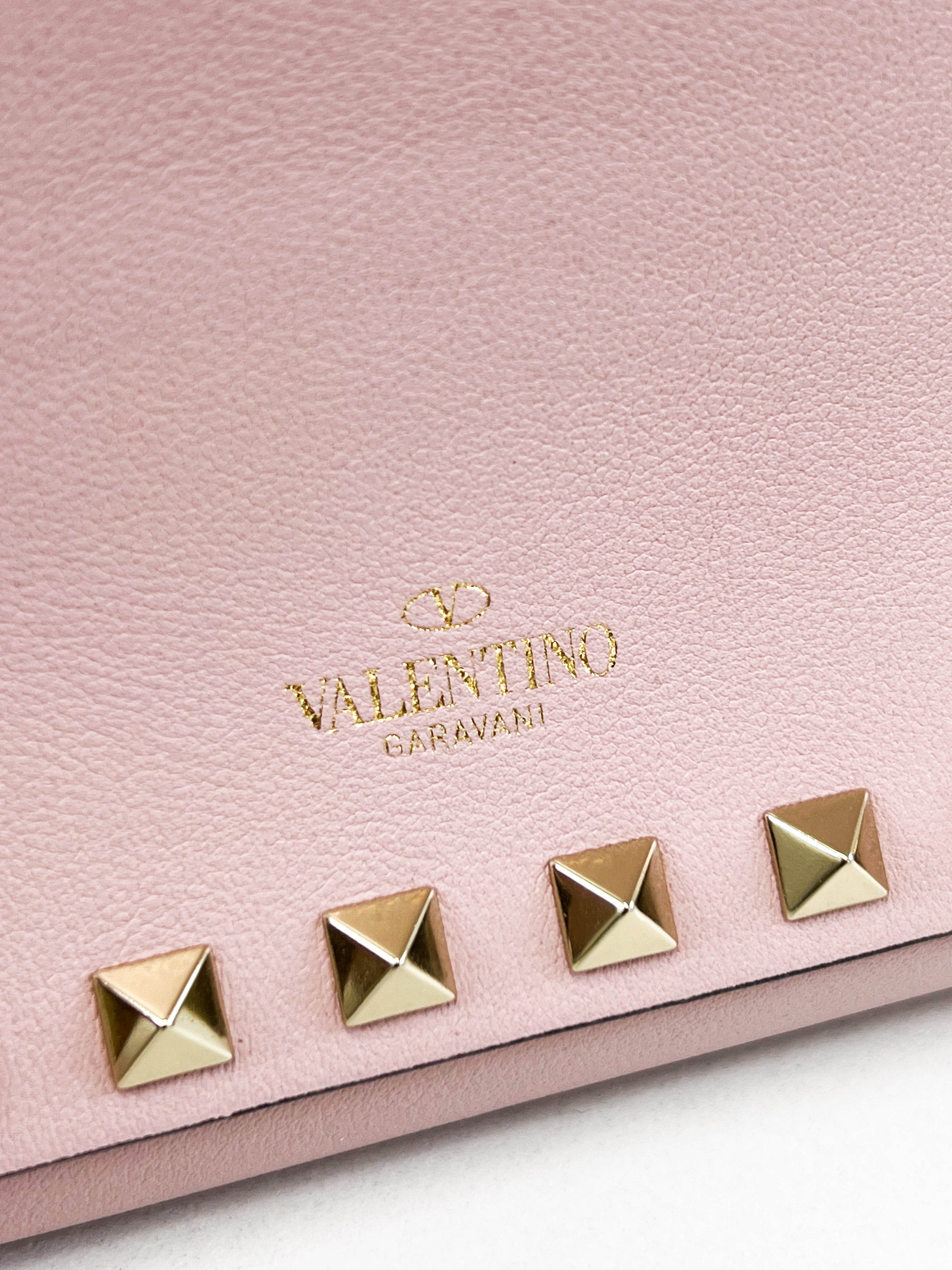 Valentino Garavani Rockstud Wallet on Chain