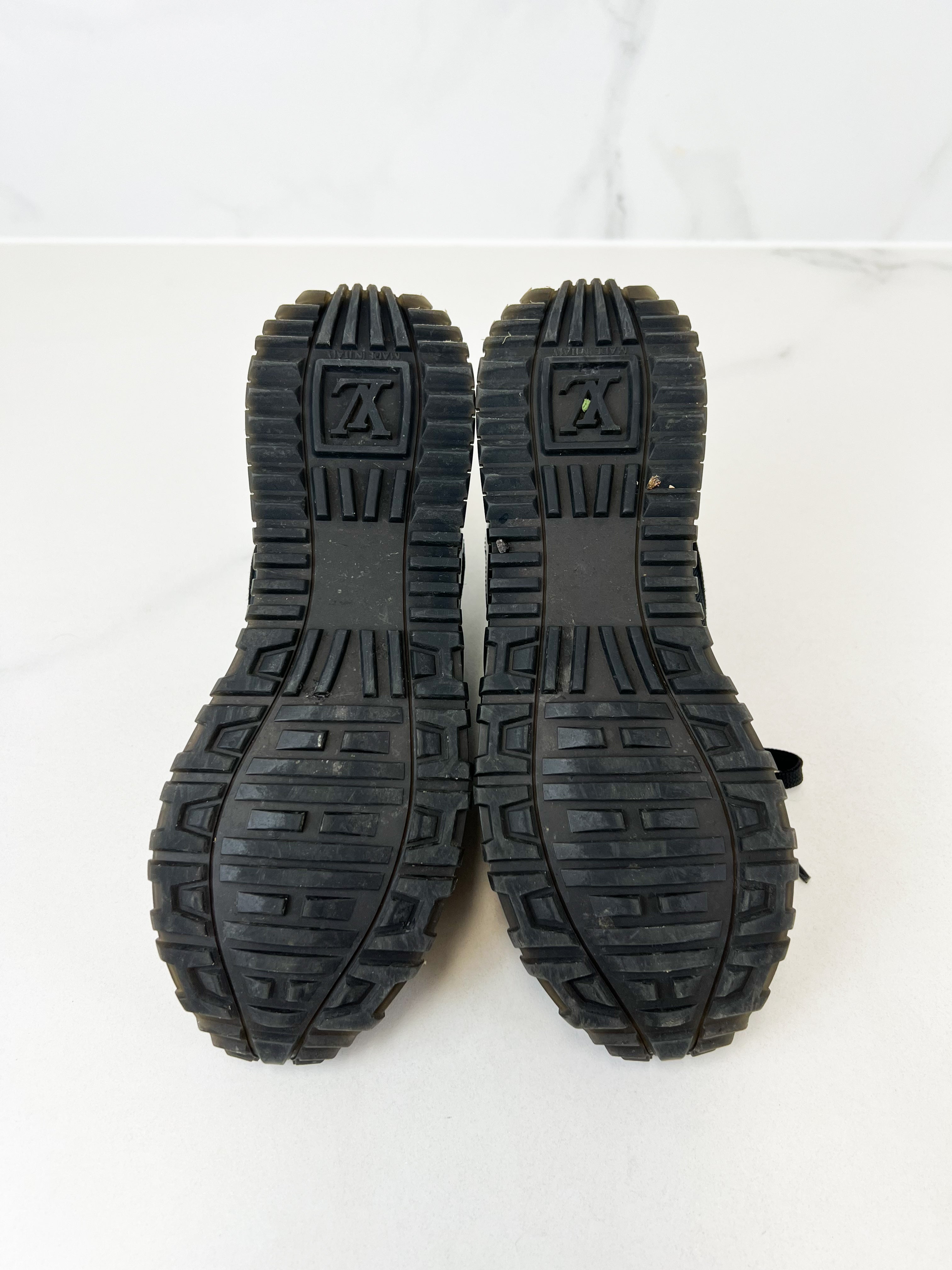 Louis Vuitton Runaway Sneaker Size 35