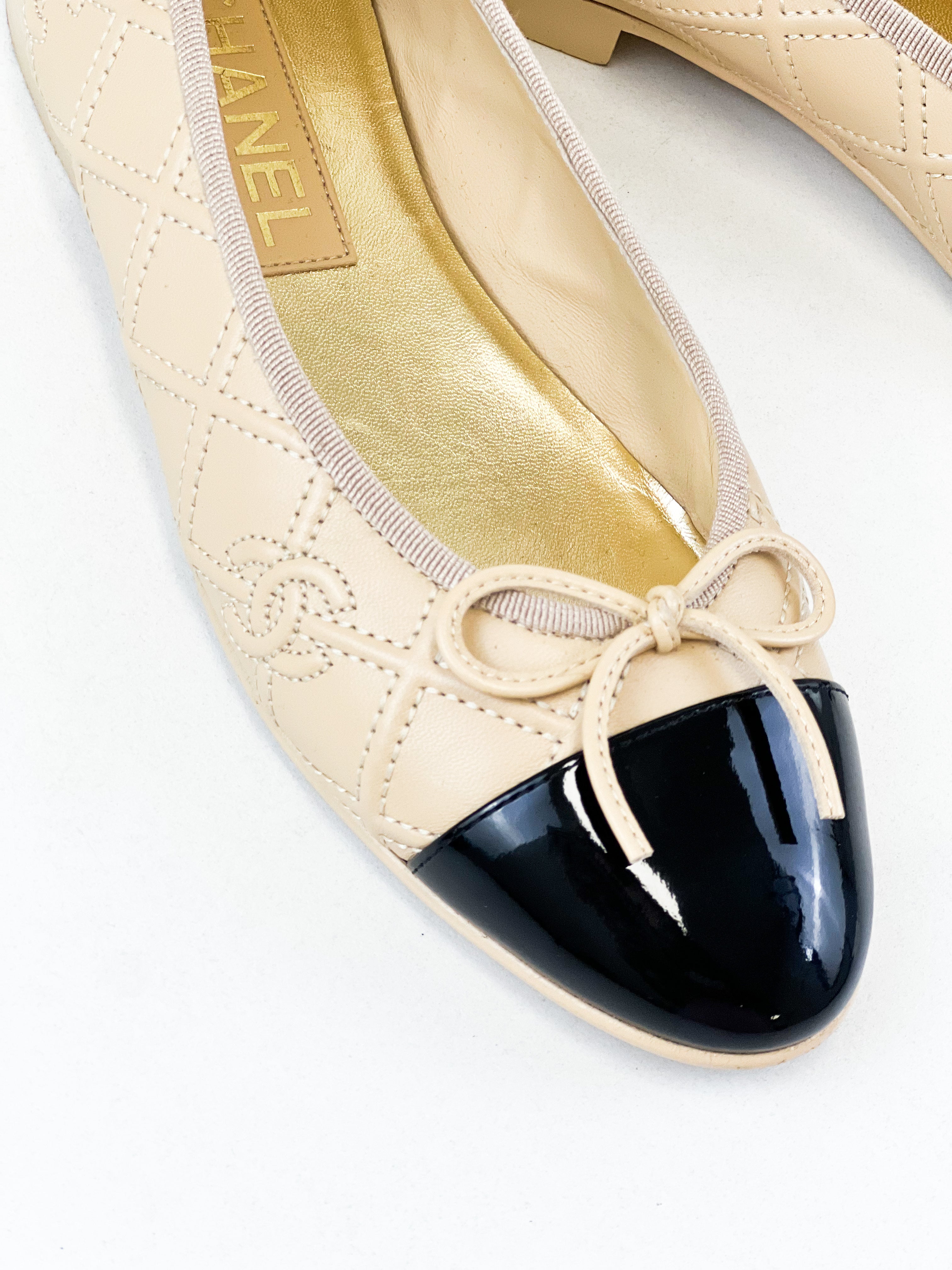 Chanel CC Lambskin & Patent Ballerina Flats Size 37.5