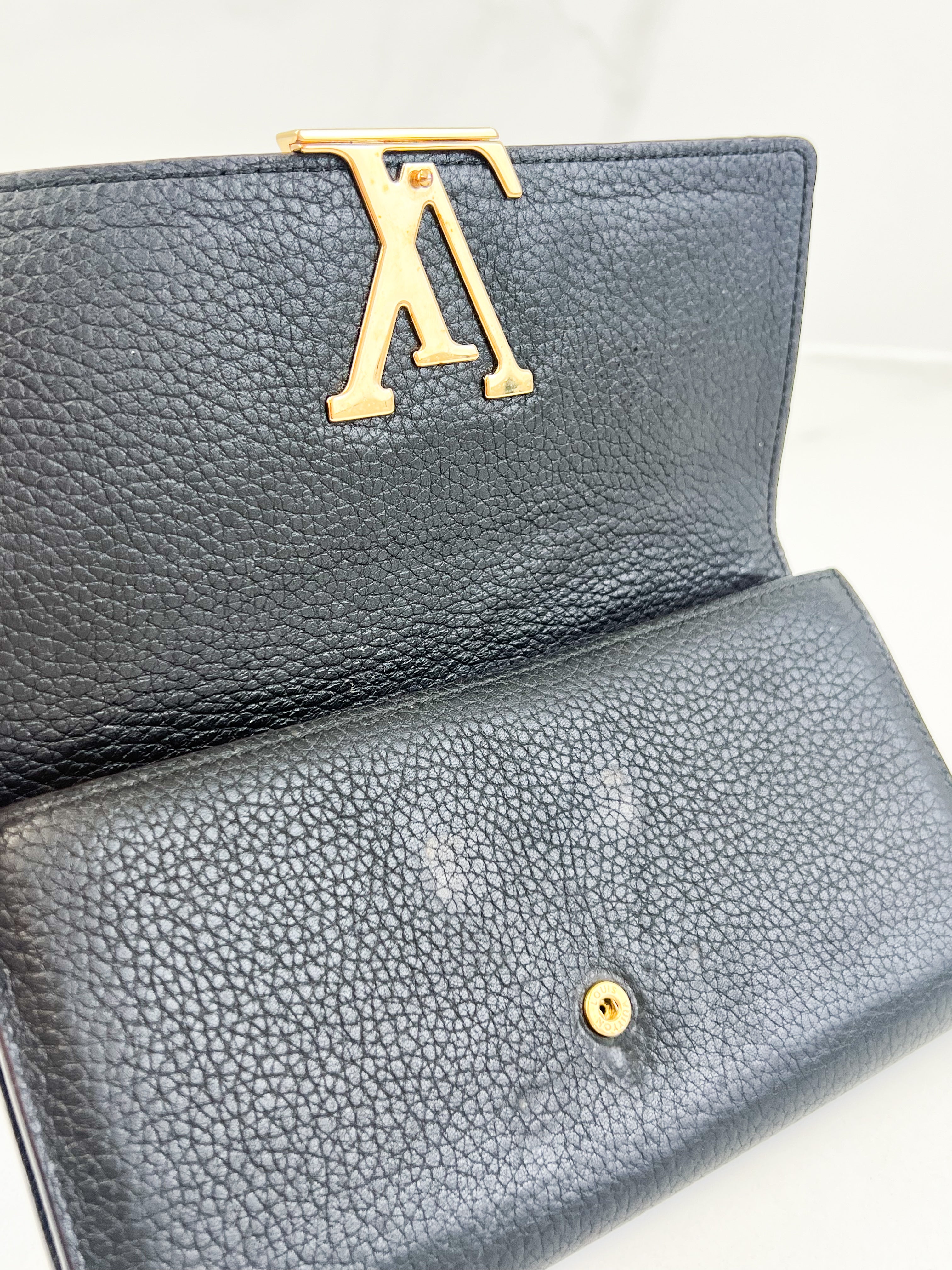 Louis Vuitton Capucines Wallet in Taurillon Leather