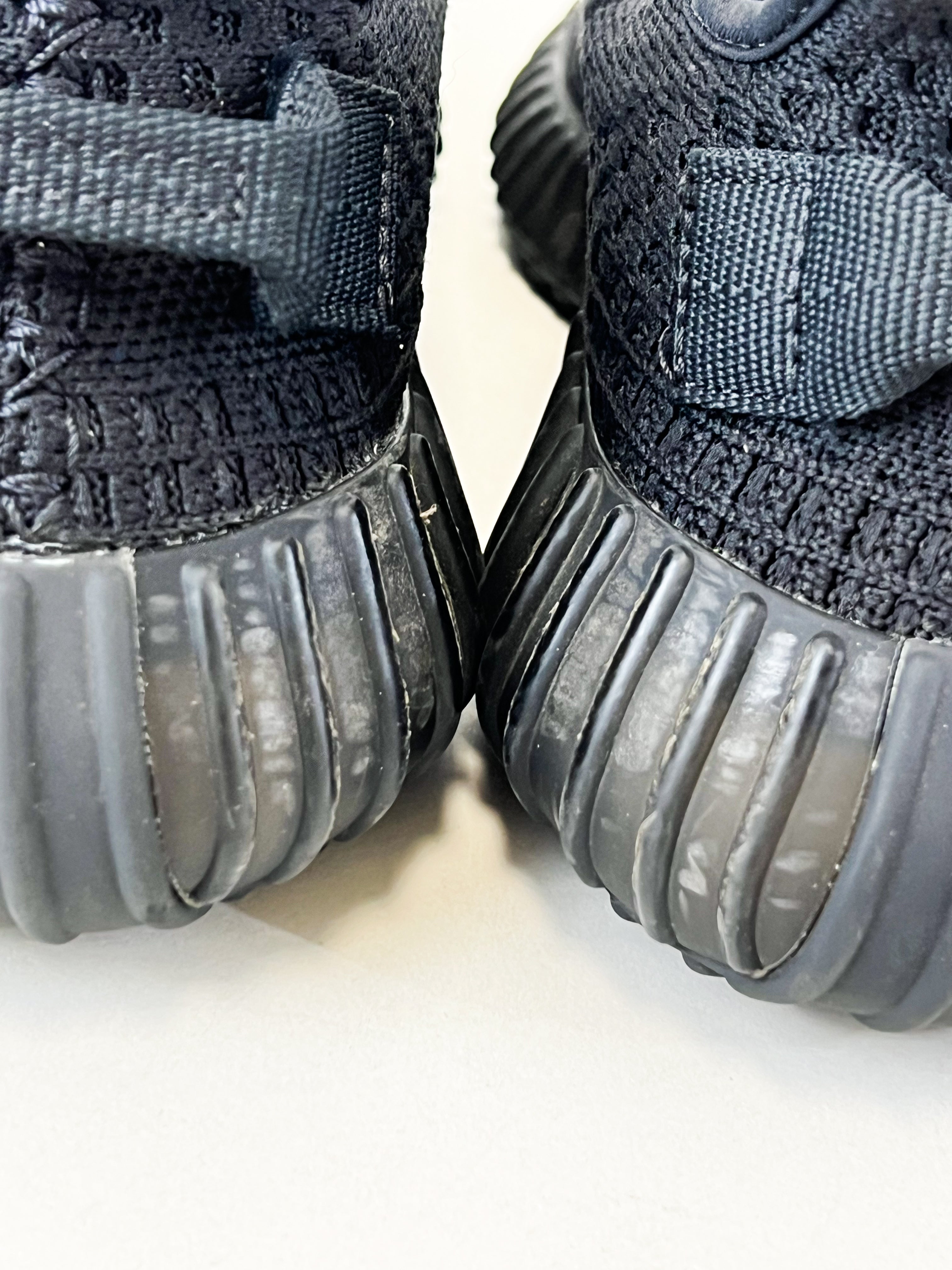 Yeezy Boost 350 Onyx Size 6.5 US