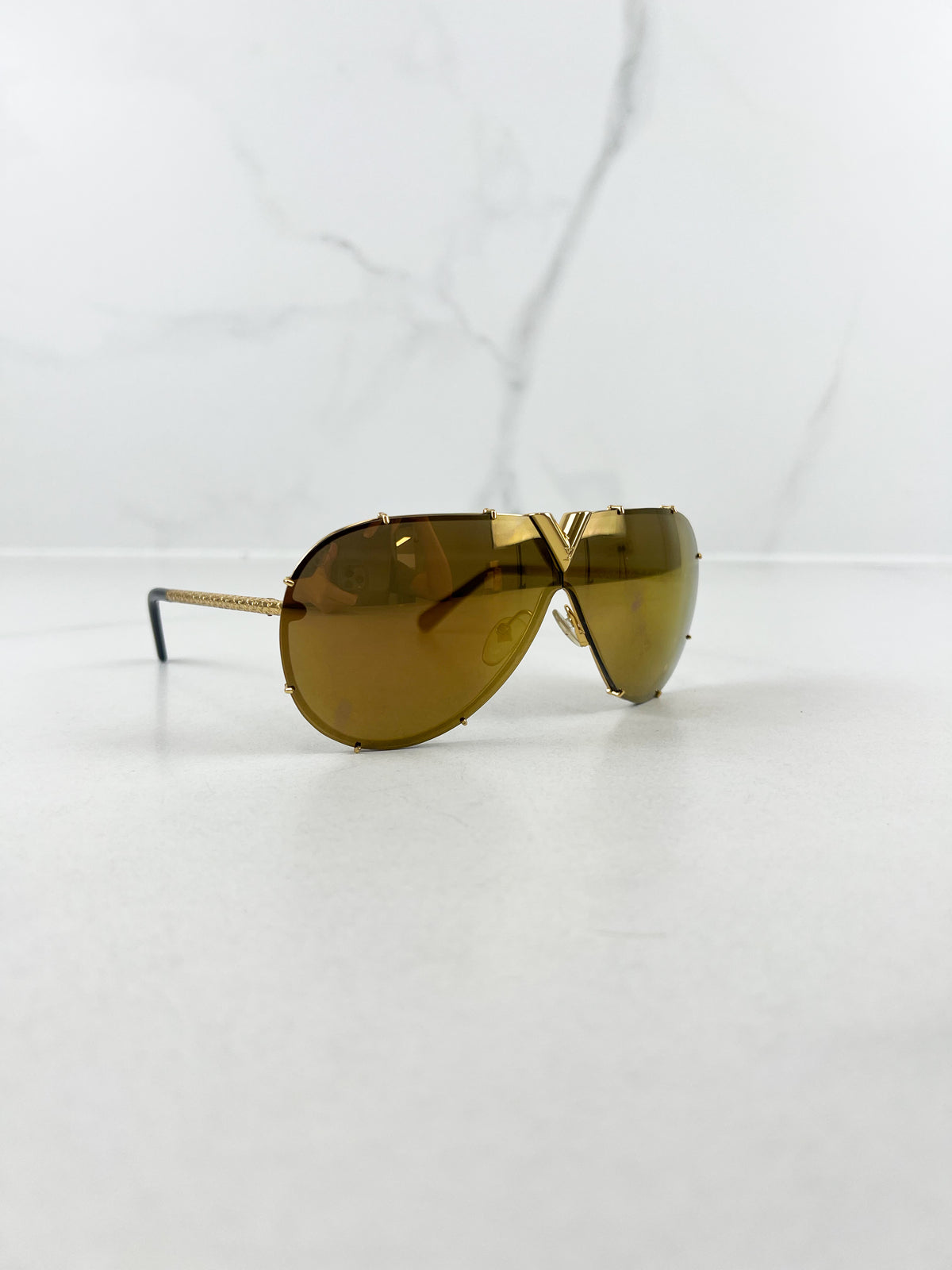 Louis Vuitton Drive Gold Tone Sunglasses RG0188