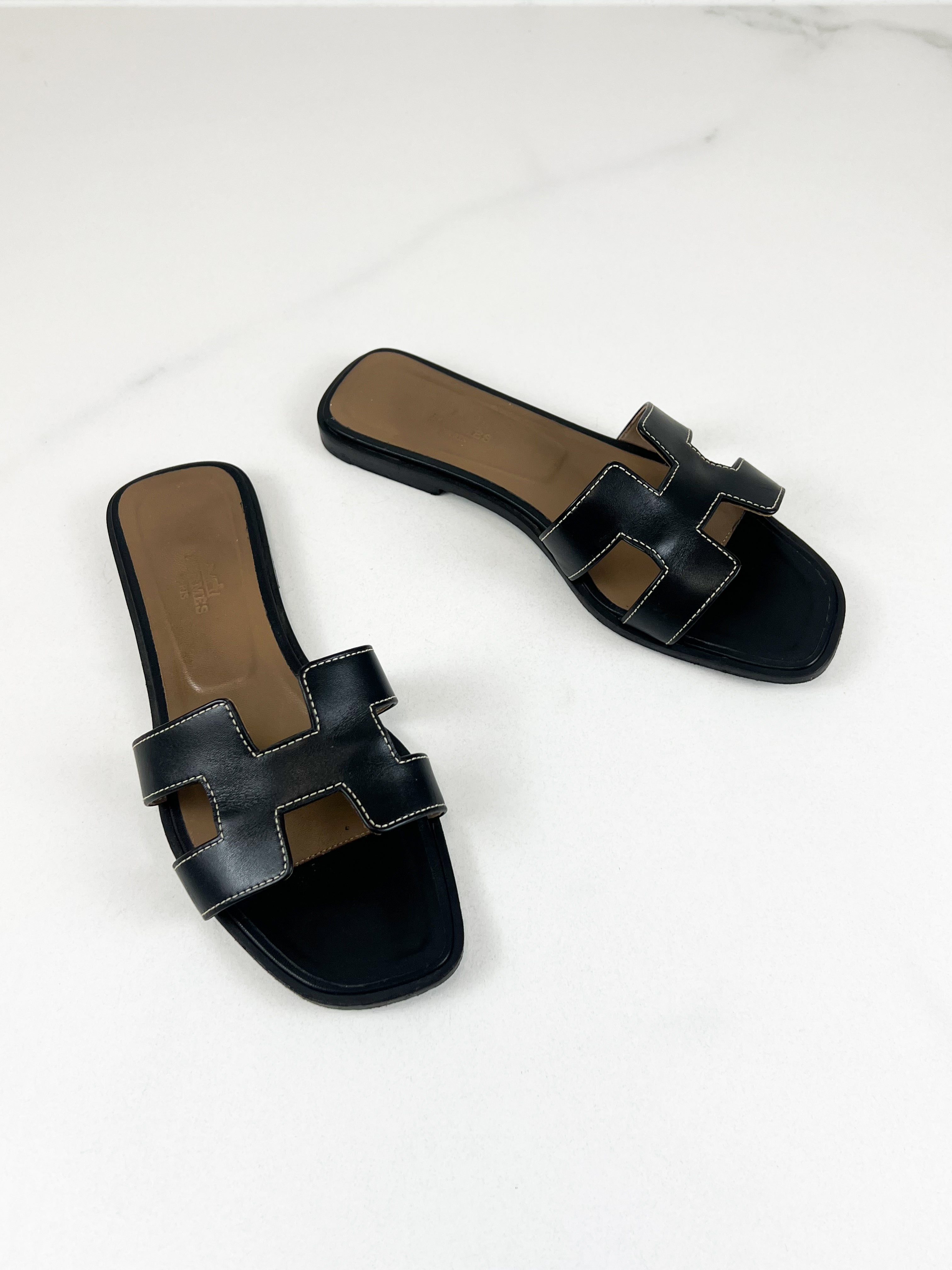Hermes Oran Sandals in Noir Size 37