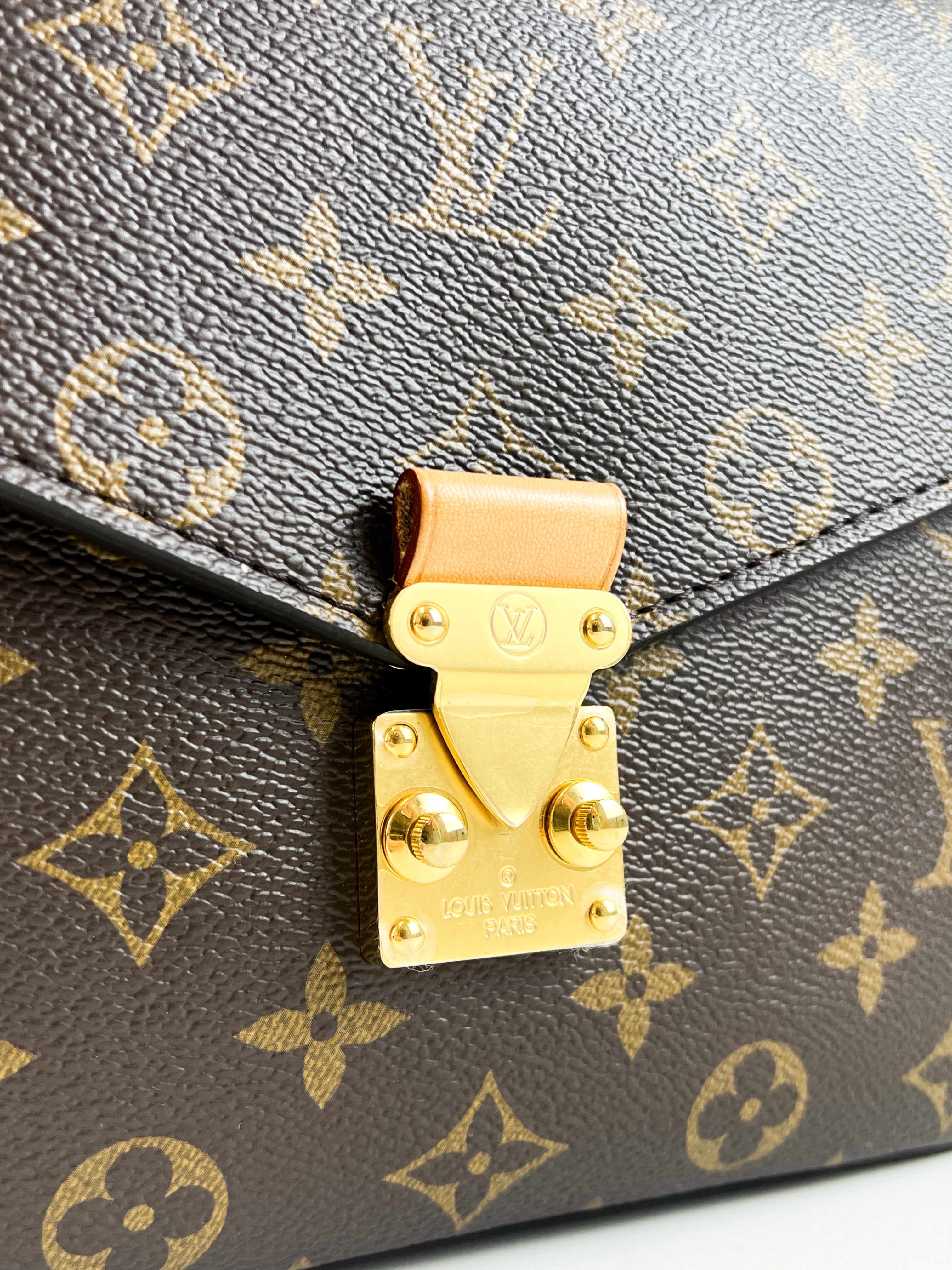 Louis Vuitton Monogram Canvas Pochette Metis