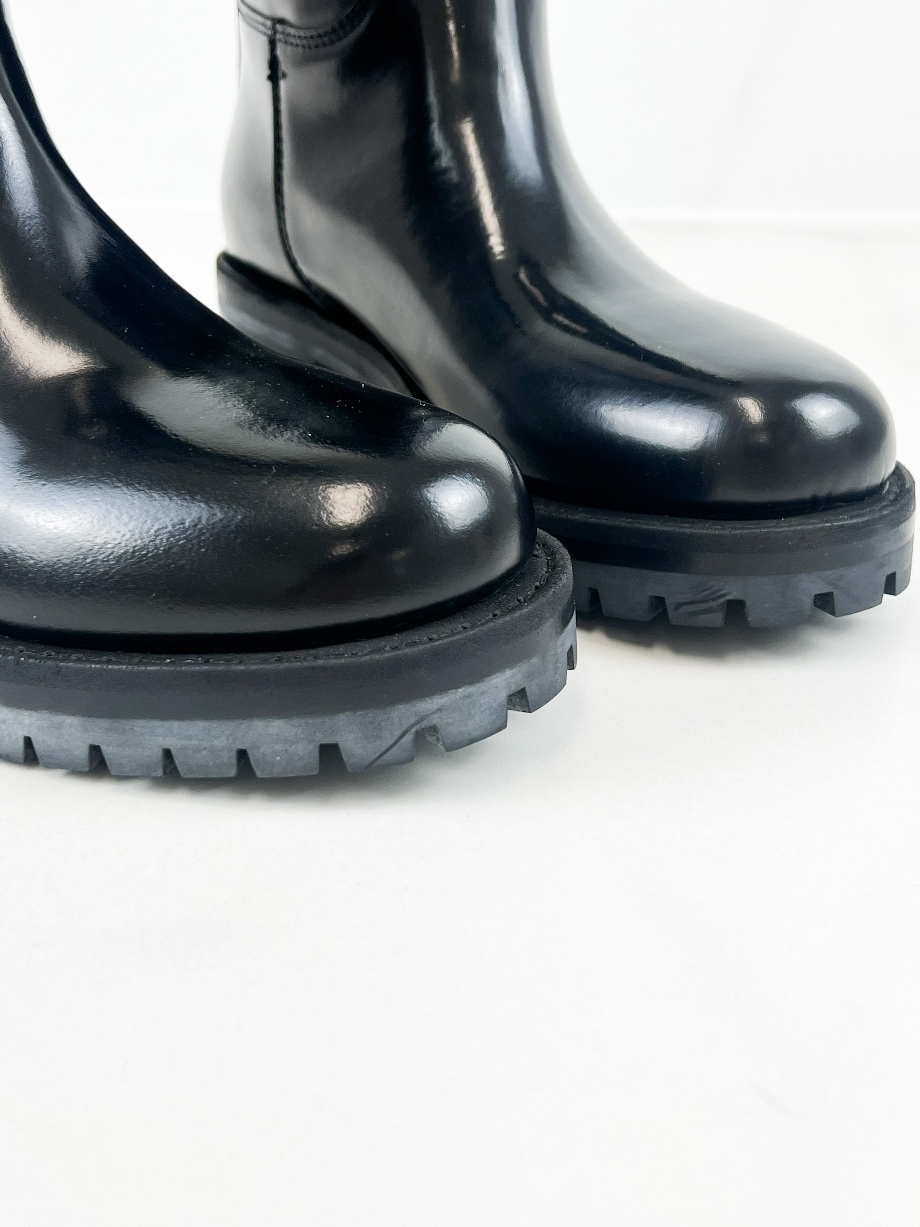 Dolce & Gabbana Black Shiny Leather Boots with Fur detail
