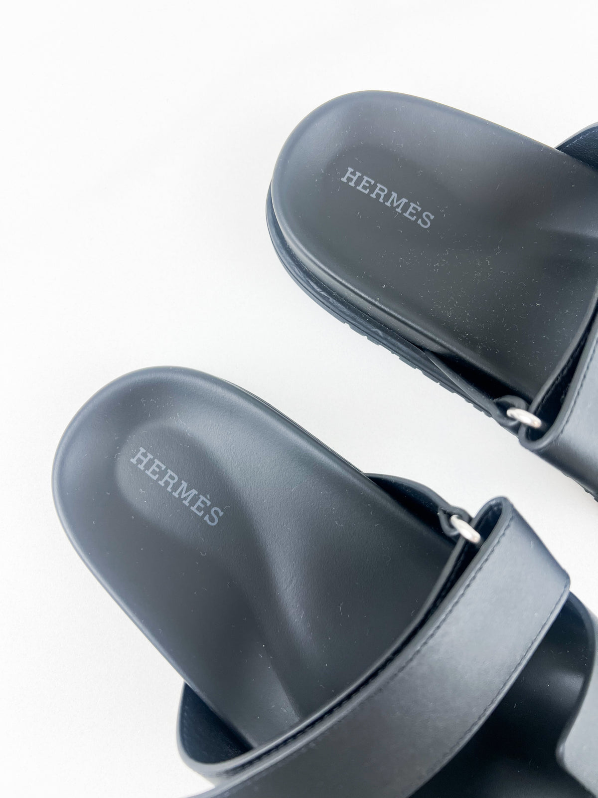 Hermes Chypre Sandals Noir Size 39