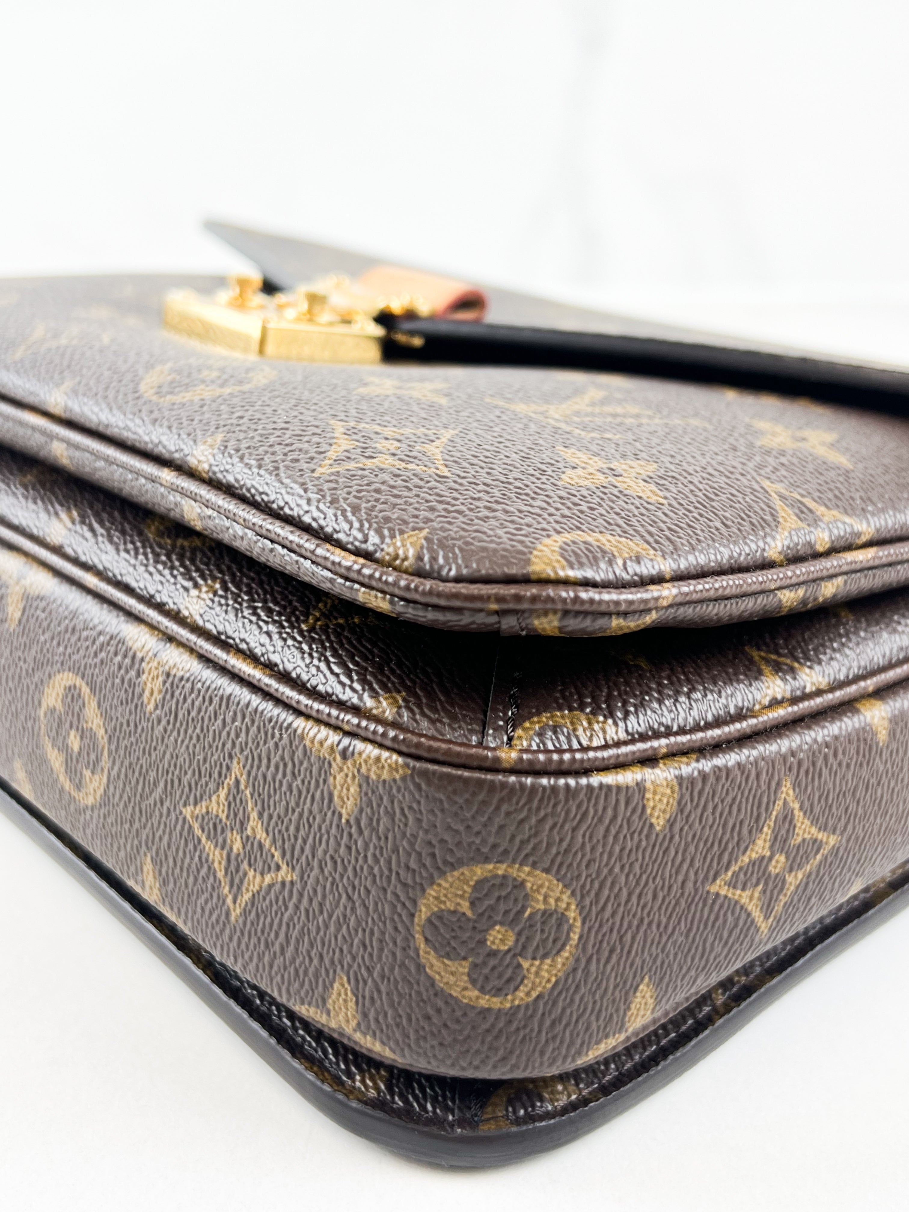 Louis Vuitton Monogram Canvas Pochette Metis