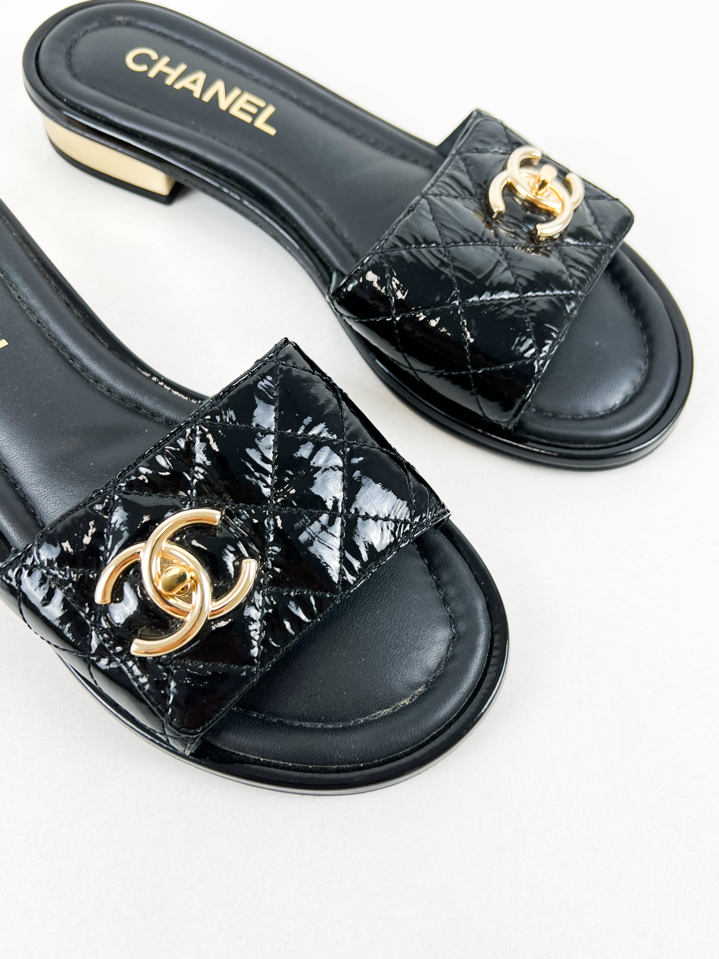Chanel Black Quilted Leather CC Slides Size 35.5C