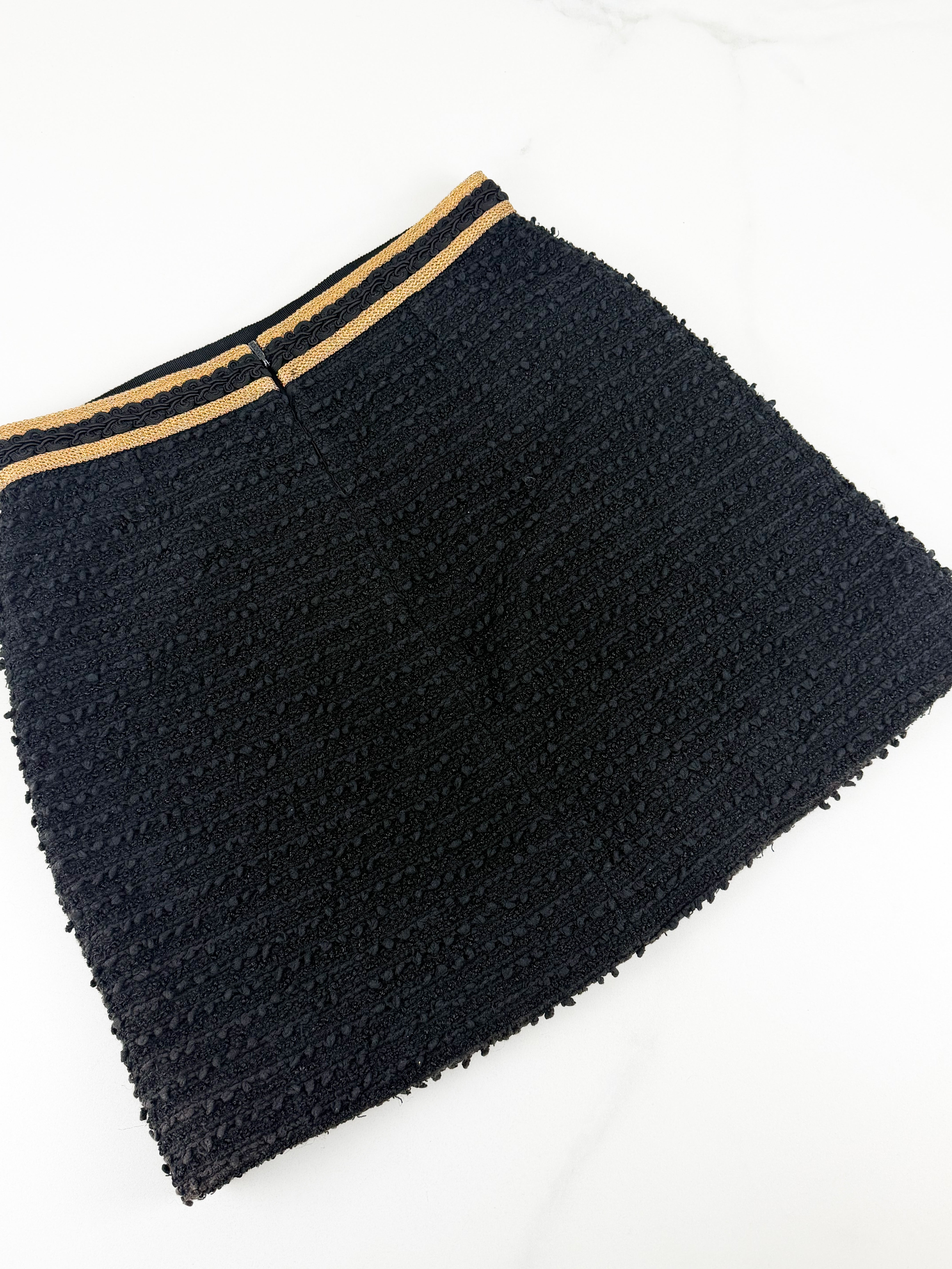 Gucci Tweed Skirt in Black with Gold Detailing