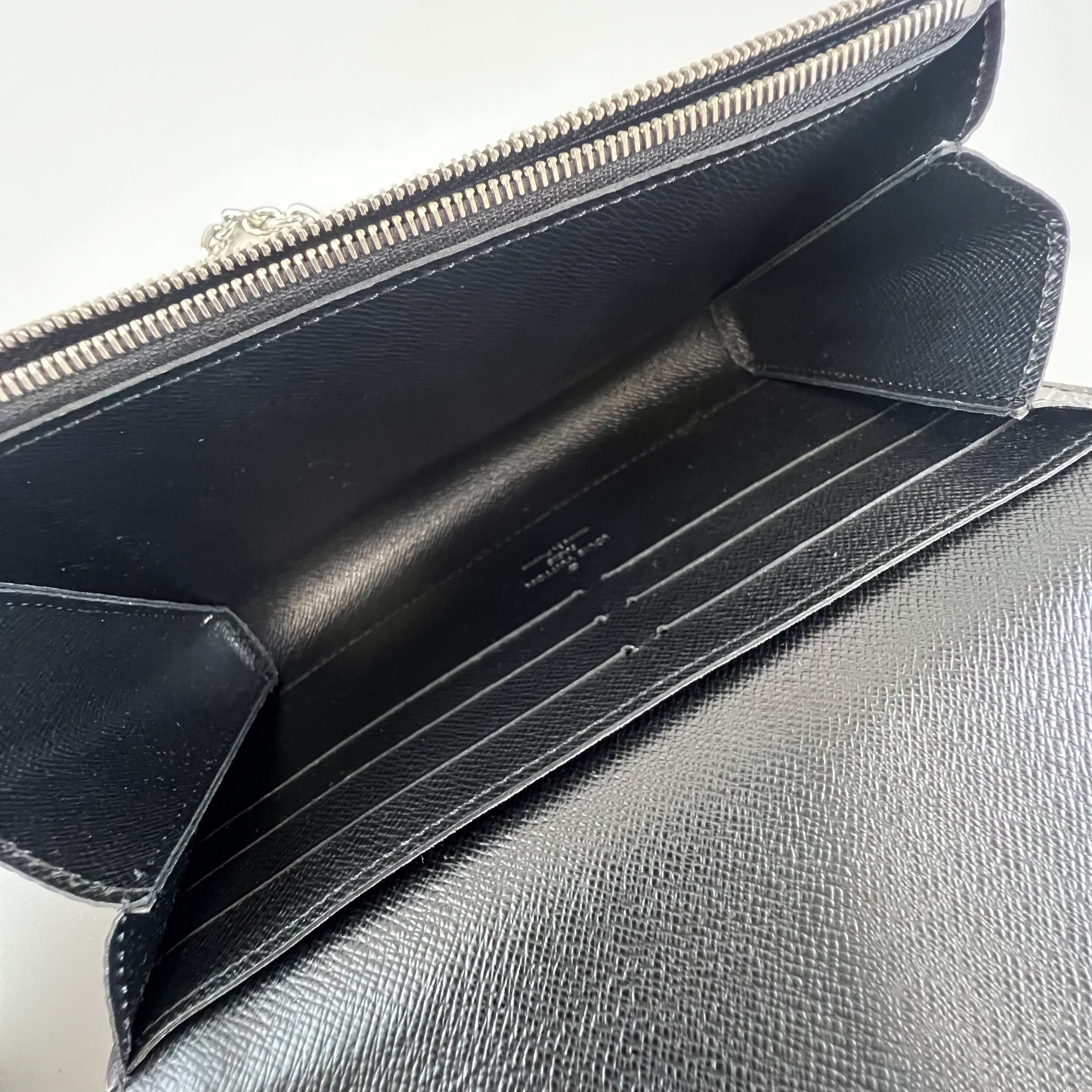 Louis Vuitton Twist WOC In Epi Leather with SHW