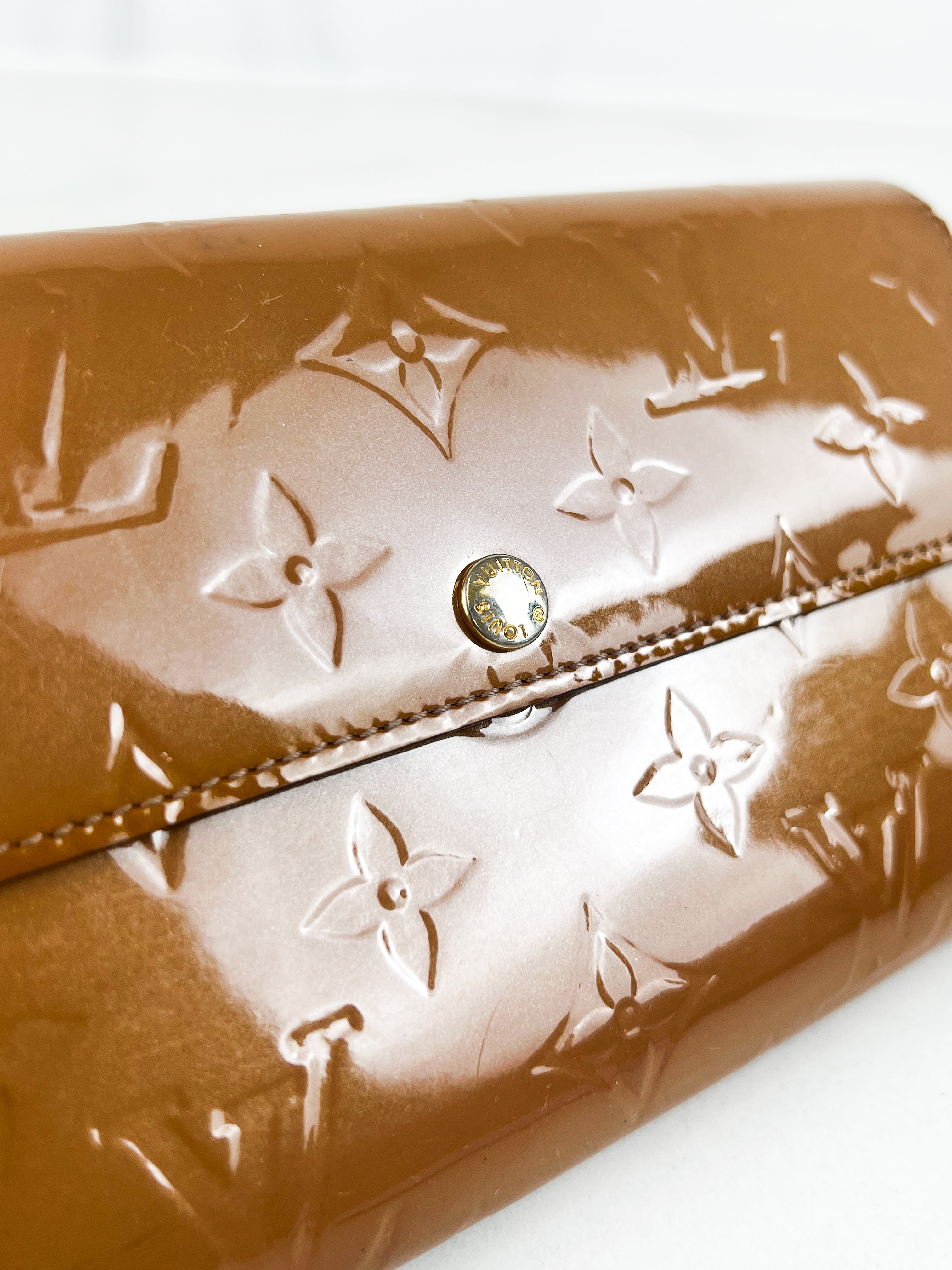 Louis Vuitton Sarah Wallet in Patent Nude Monogram Empreinte