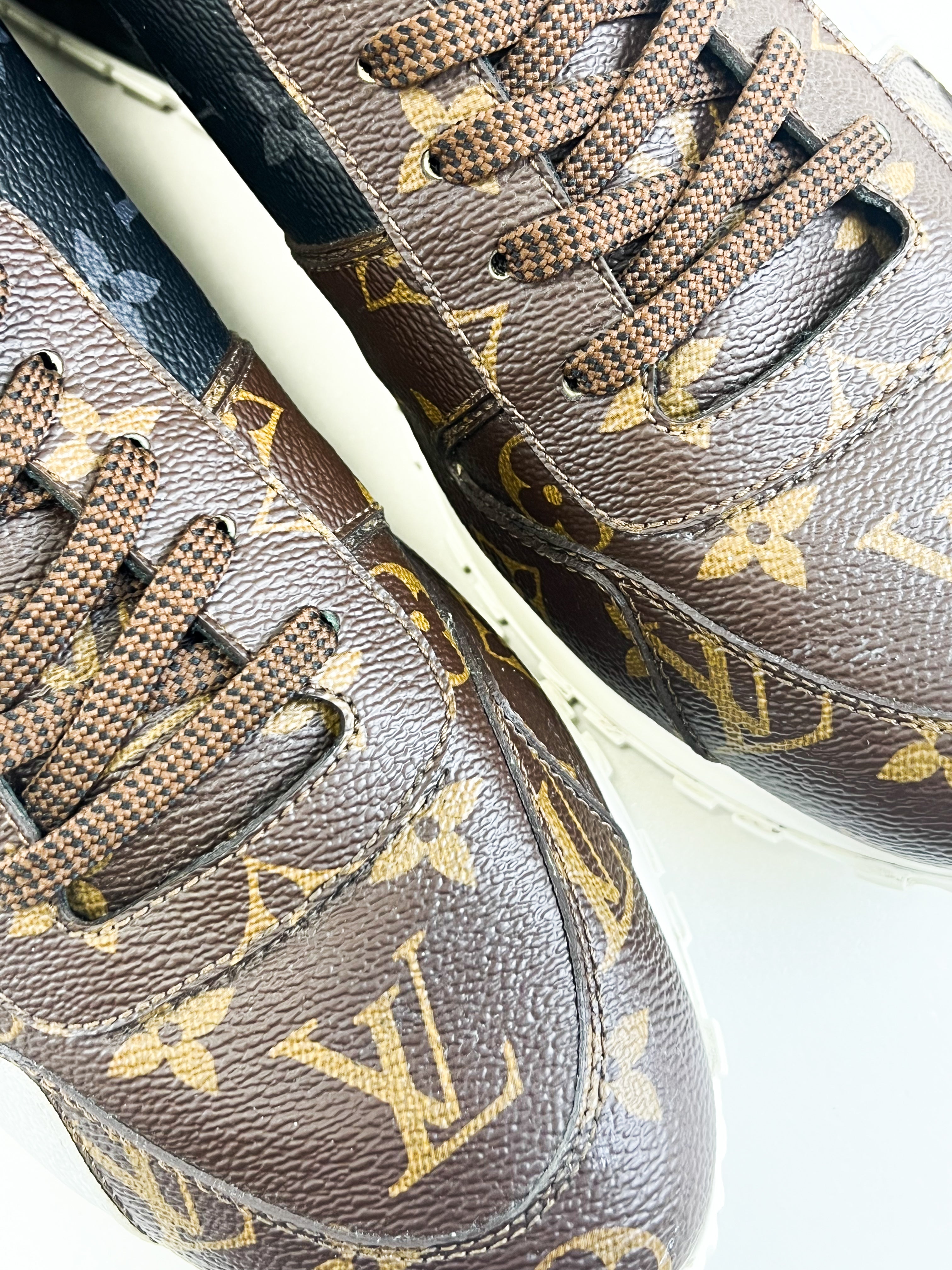 Louis Vuitton Runaway Sneaker Size 8.5 Men's