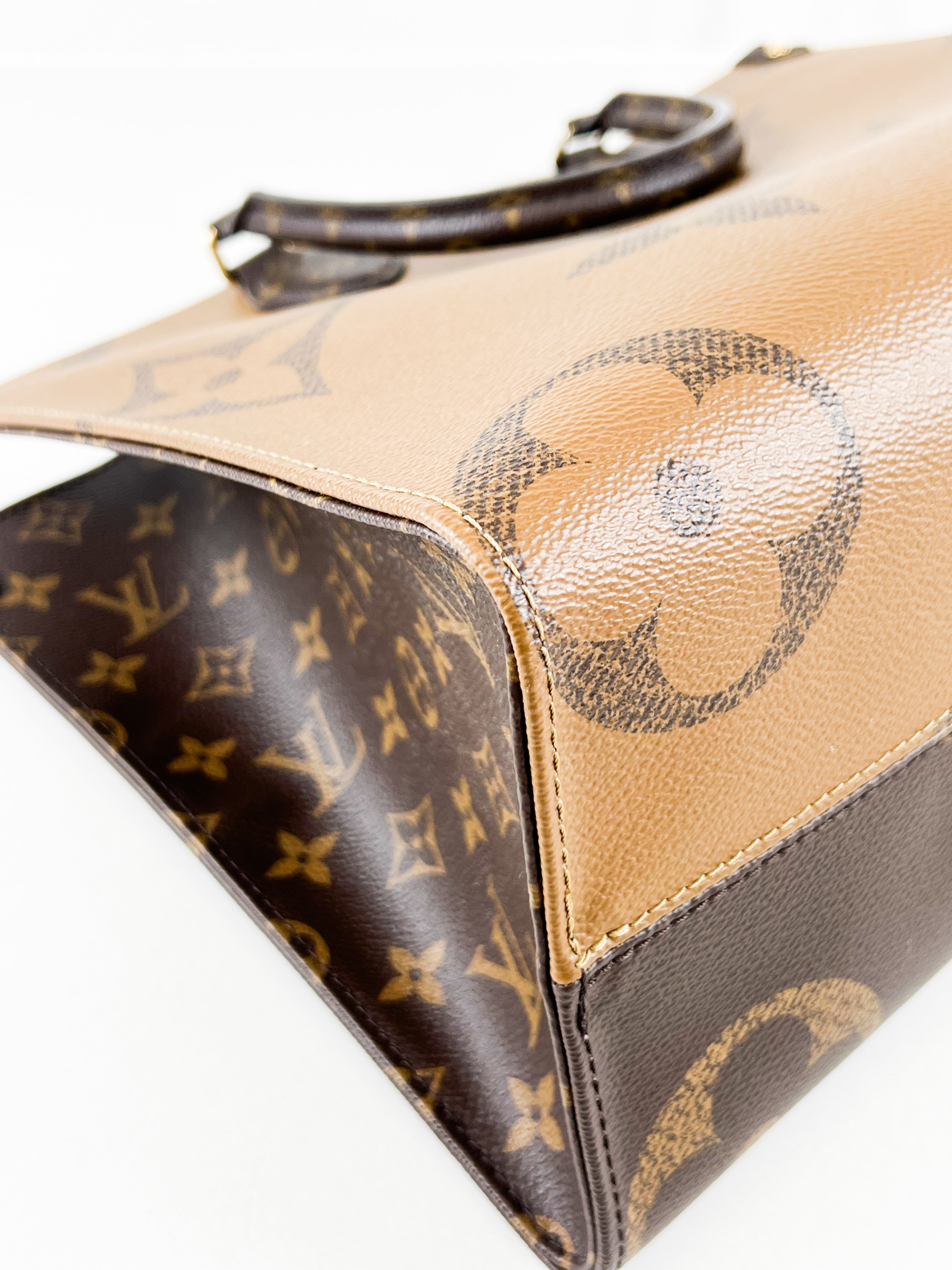Louis Vuitton Reverse Onthego MM