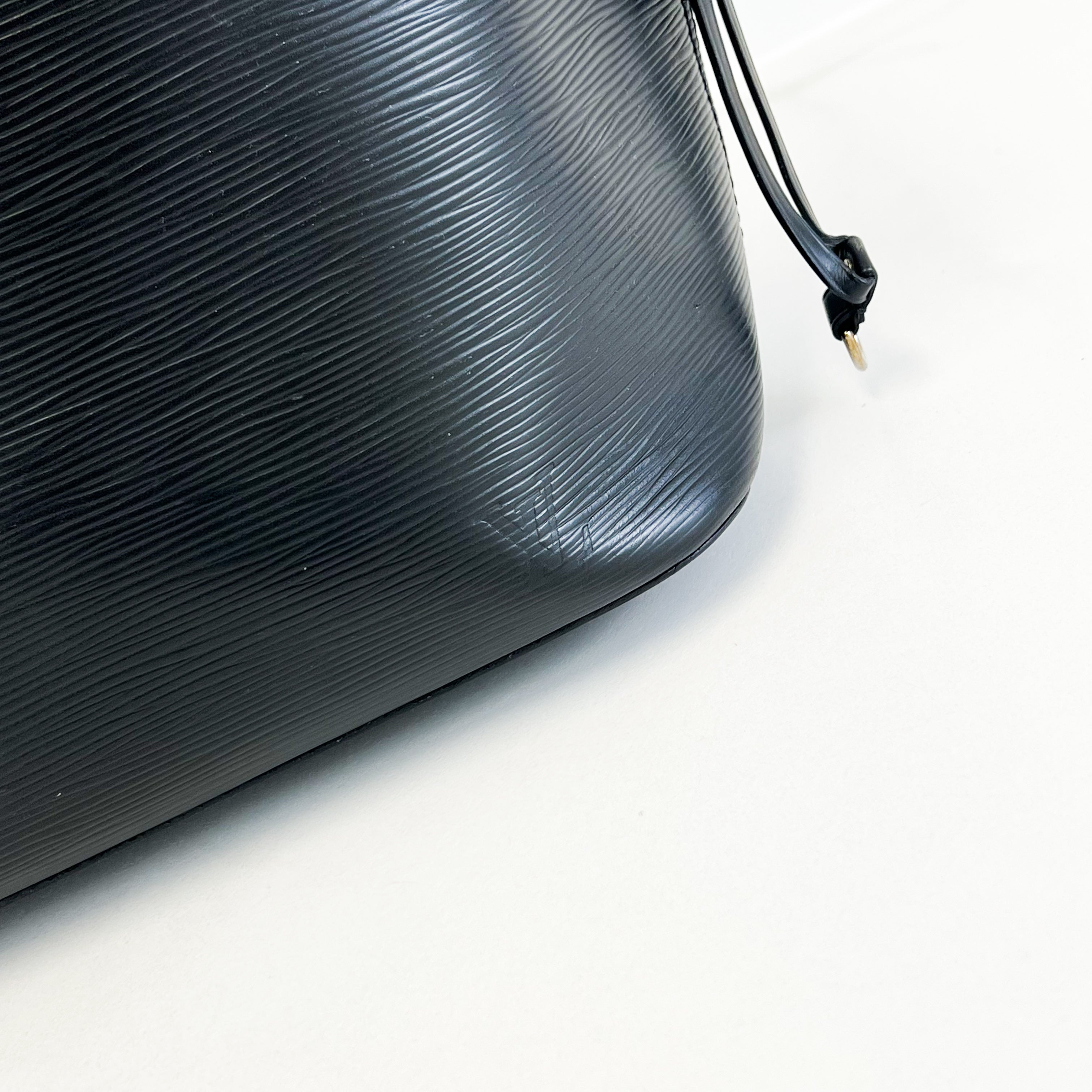 Louis Vuitton Epi Leather Neverfull MM