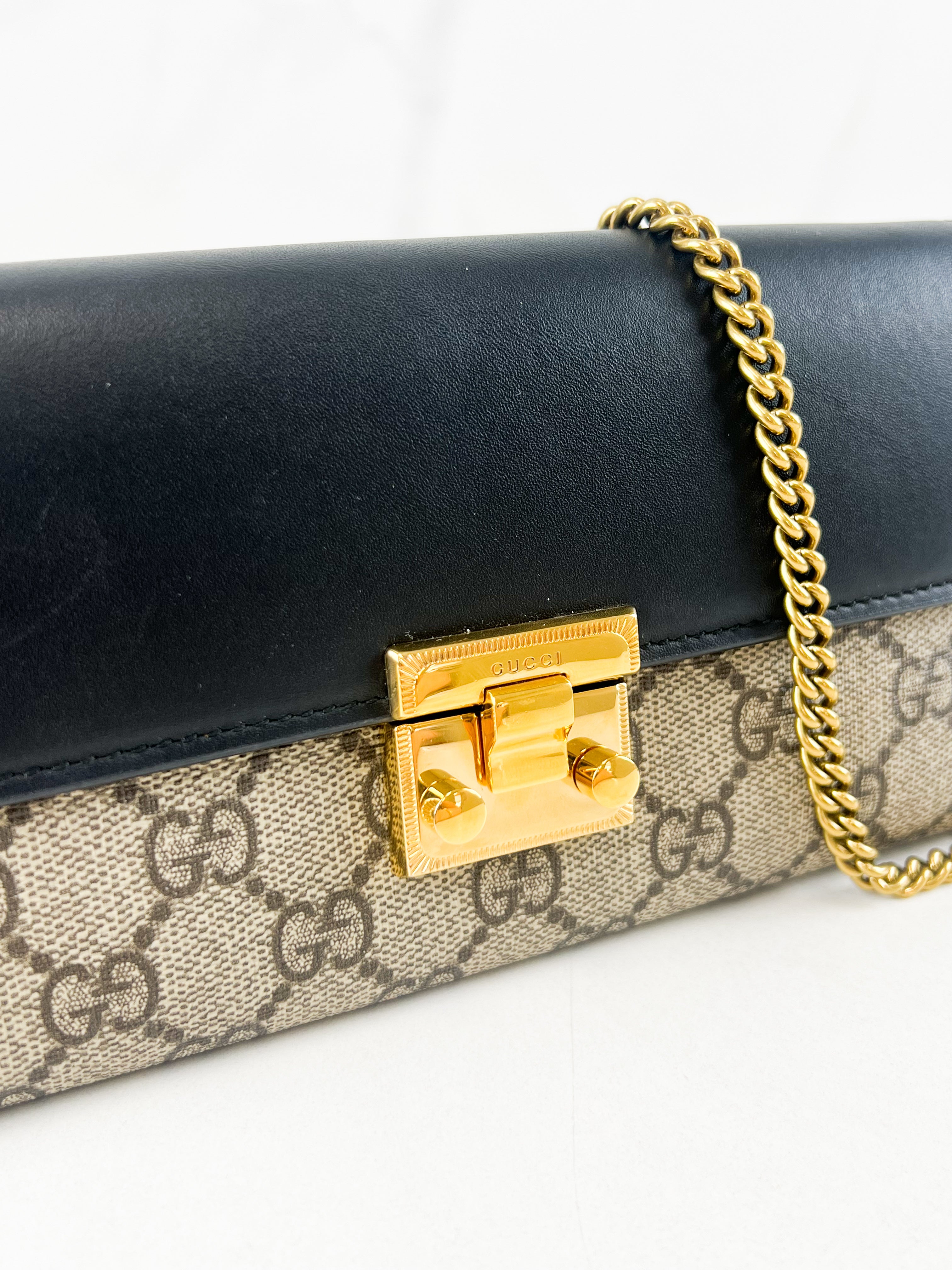 Gucci GG Supreme Continental Padlock WOC