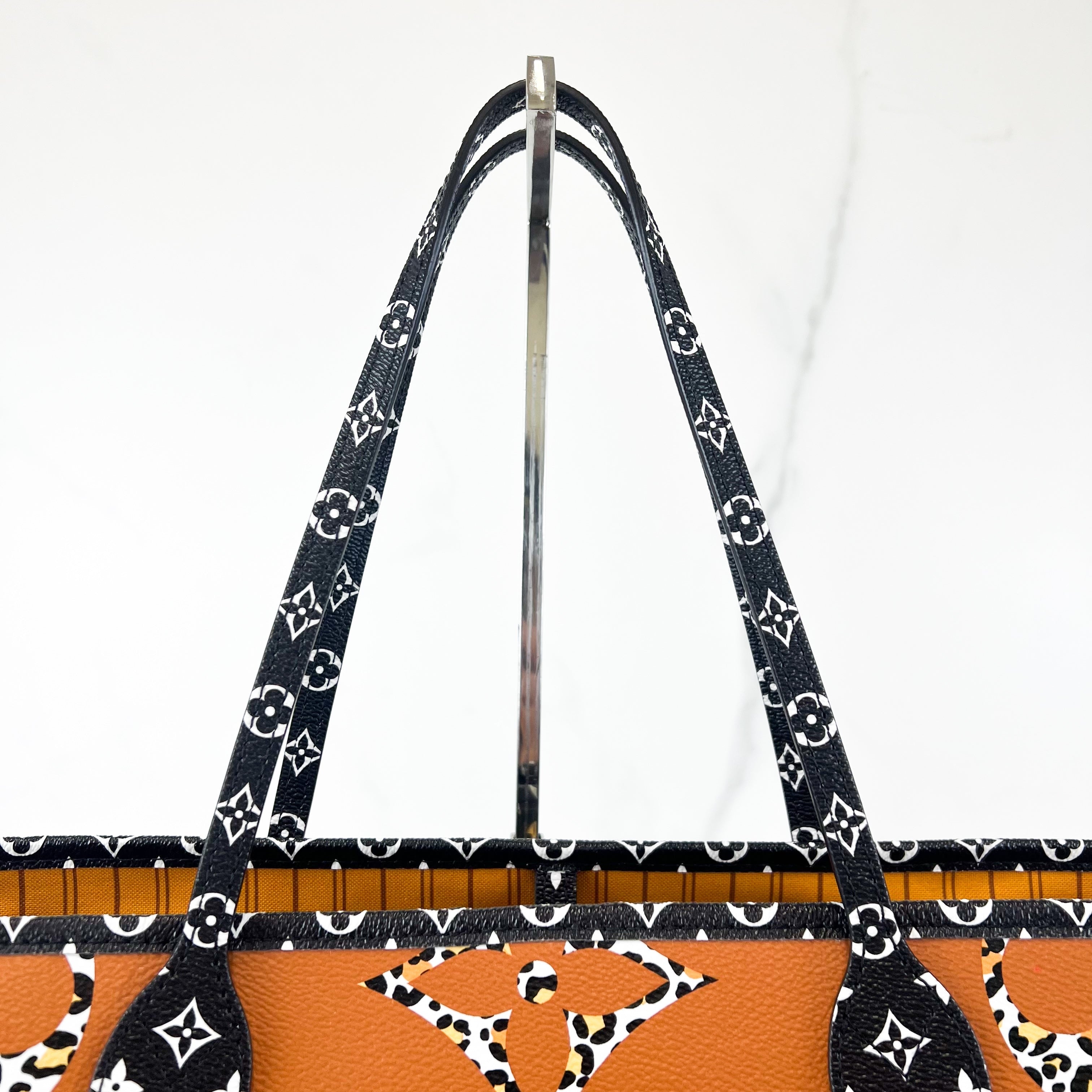 Louis Vuitton Neverfull Monogram Giant Jungle MM Black/Caramel