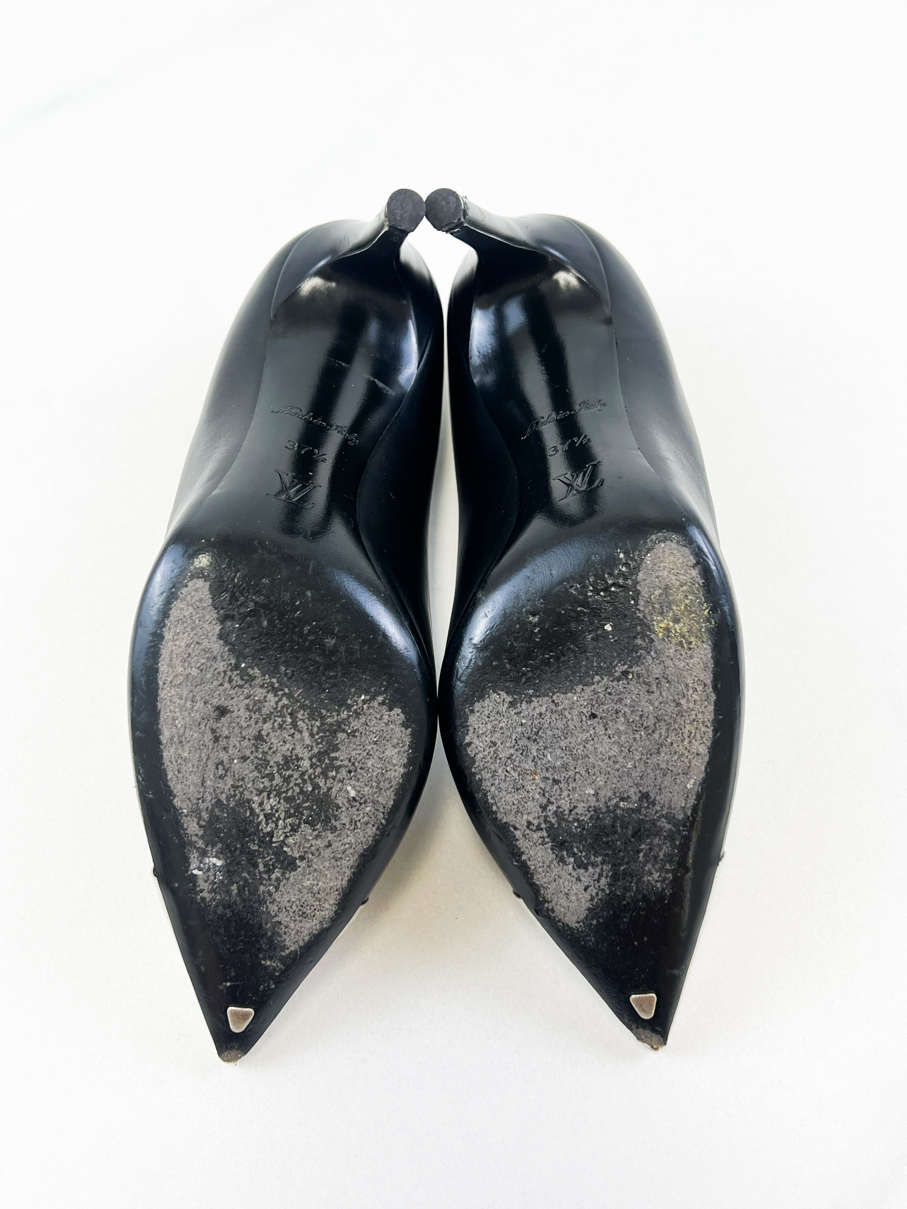 Louis Vuitton Black Leather Pump with Logo Metal Cap Toe Size 37.5