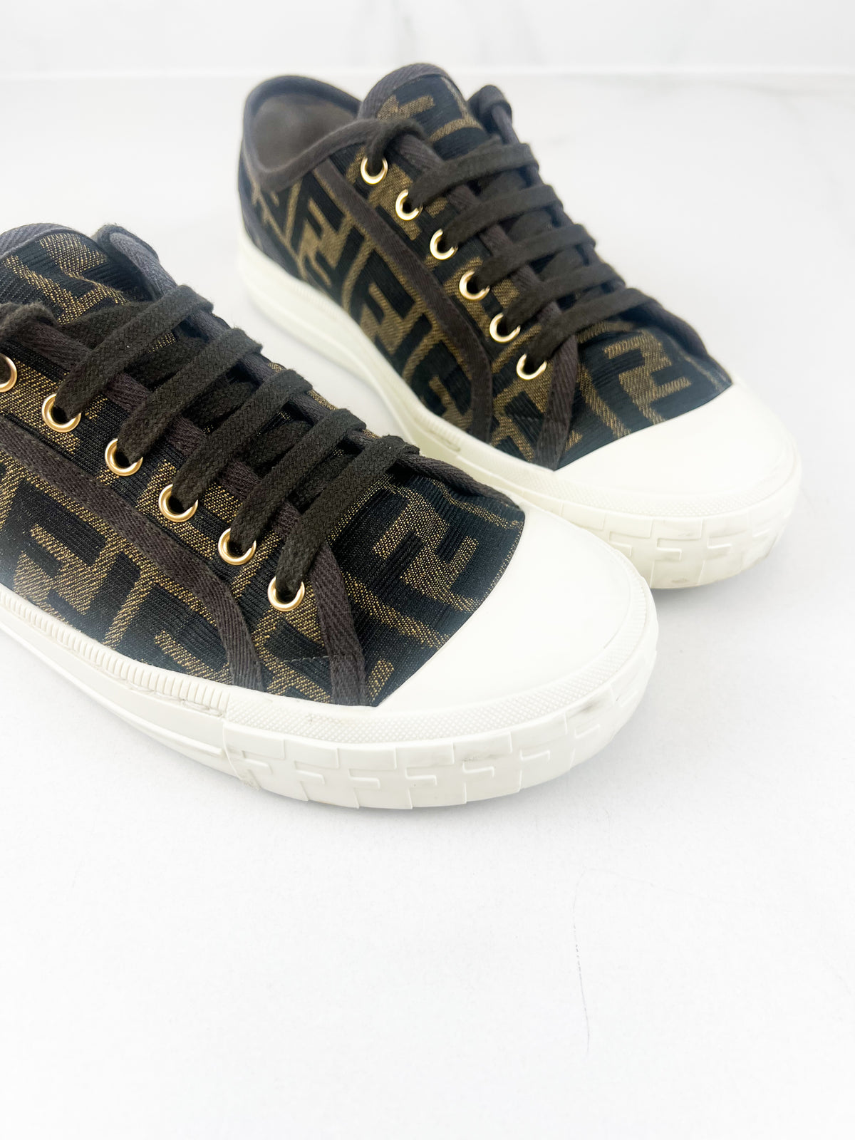 Domino FF Canvas Sneakers Size 38