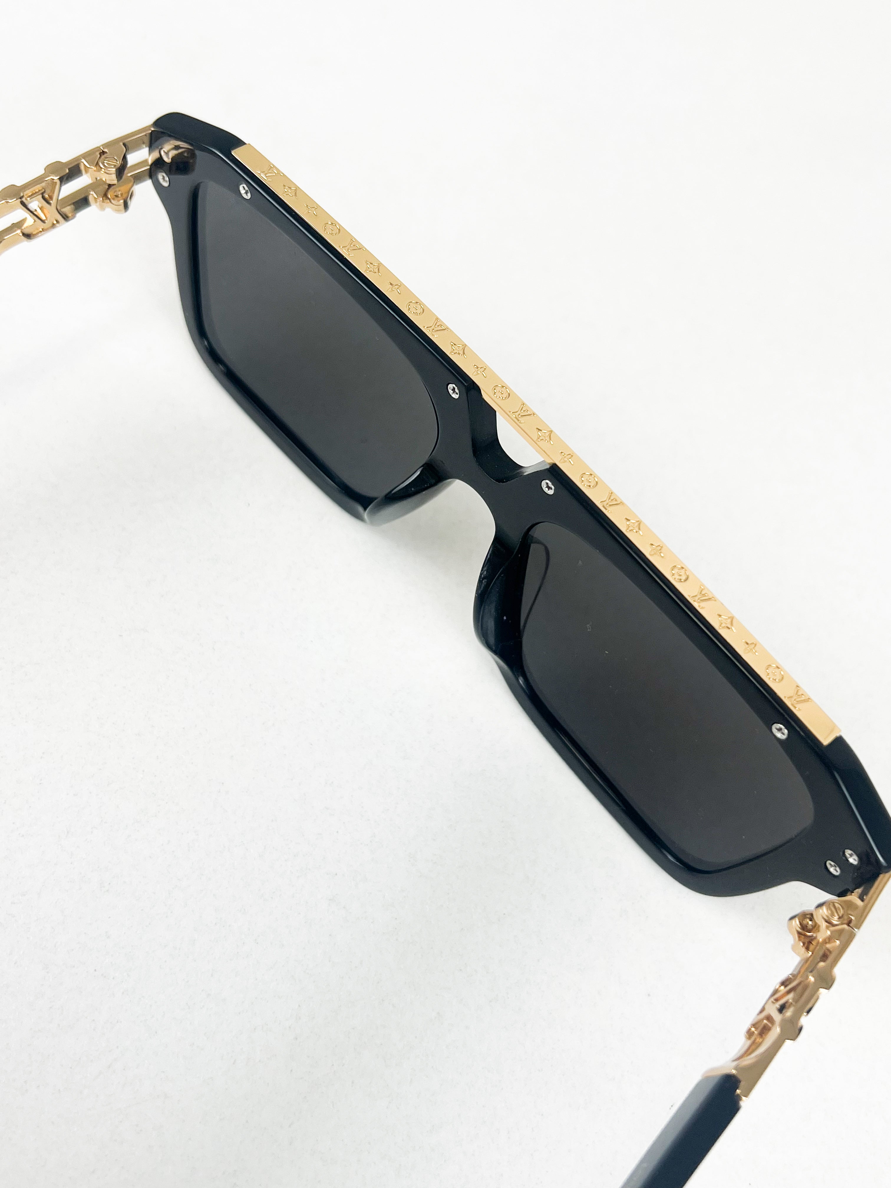 Louis Vuitton Black Mascot Pilot Square Sunglasses