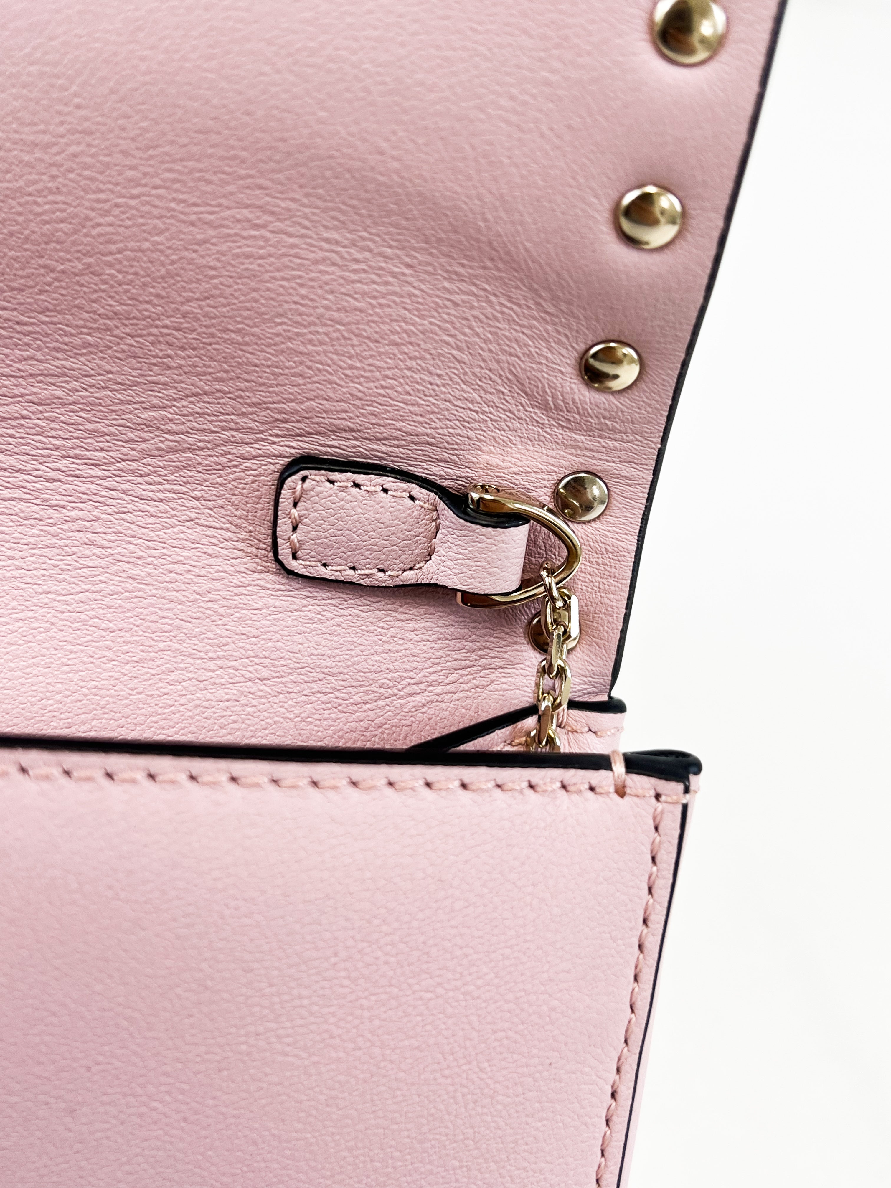 Valentino Garavani Rockstud Wallet on Chain