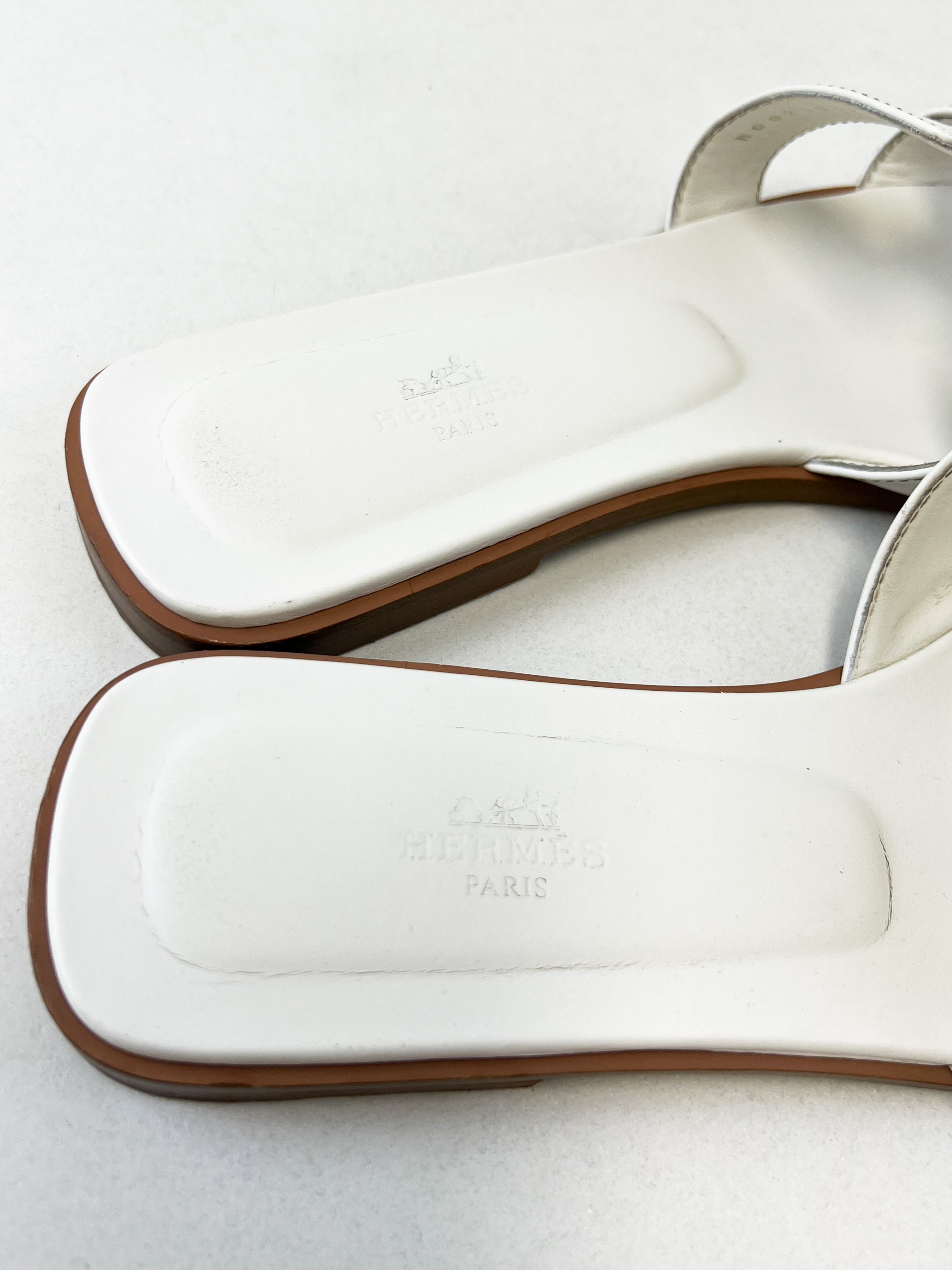 Hermes Oran Sandals in White Size 40