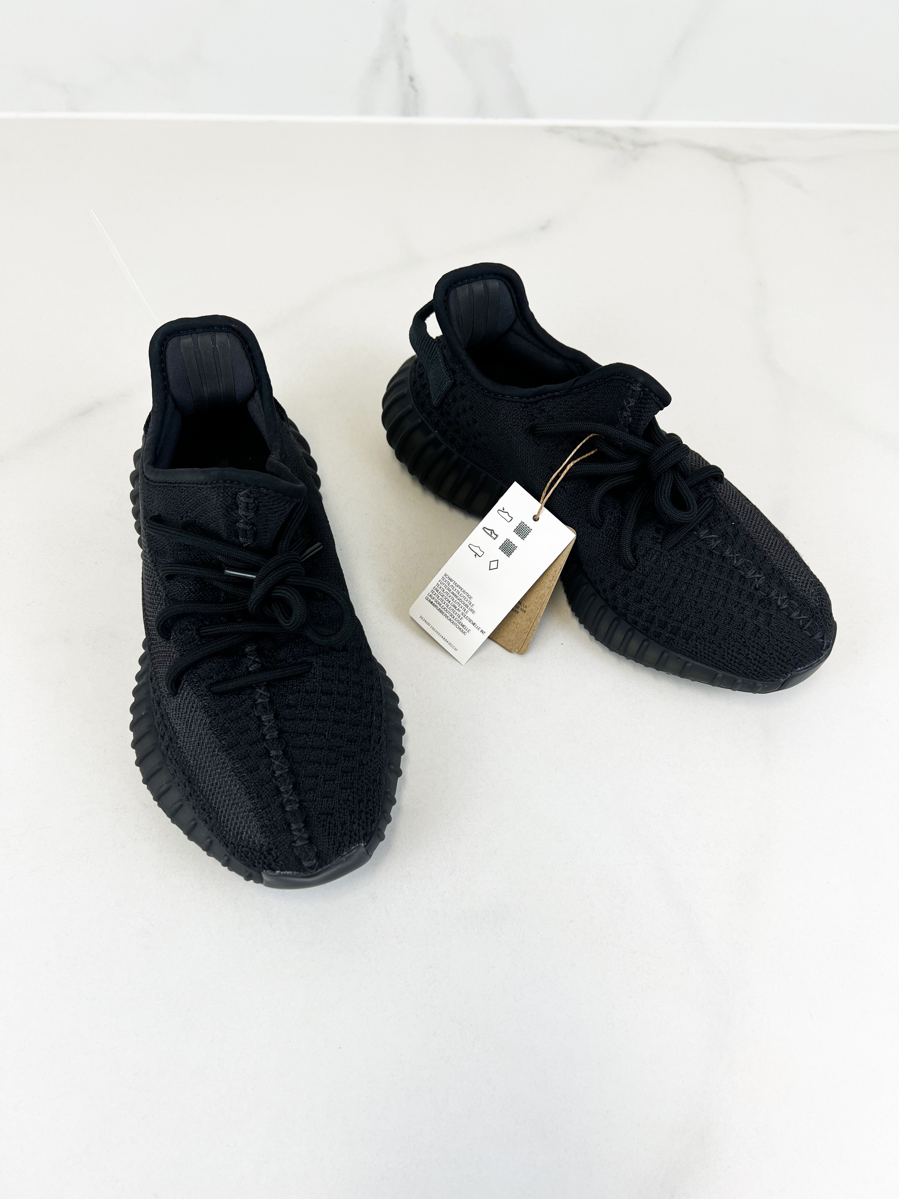 Yeezy Boost 350 Boost Onyx Size US5