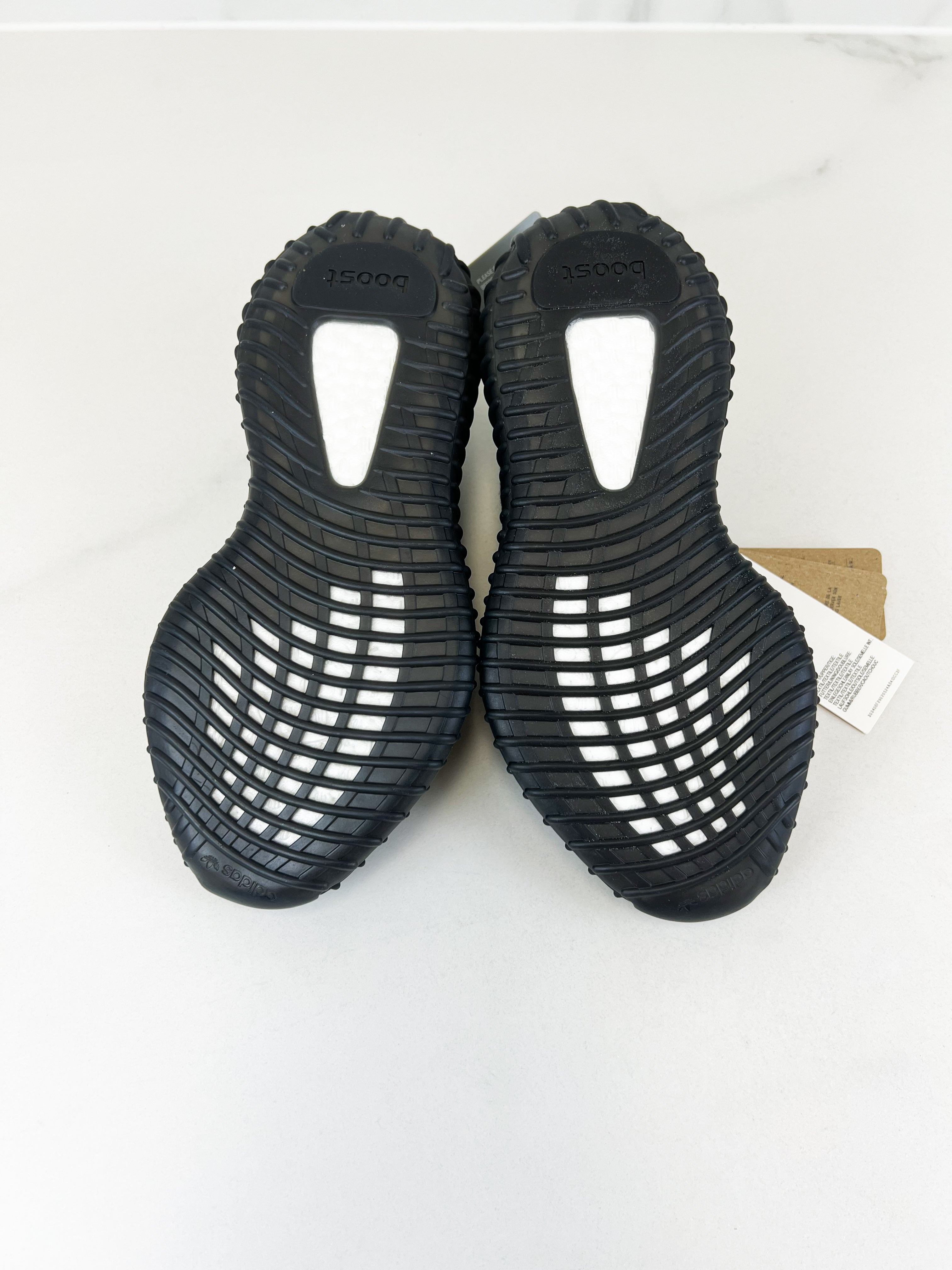 Yeezy Boost 350 Boost Onyx Size US5