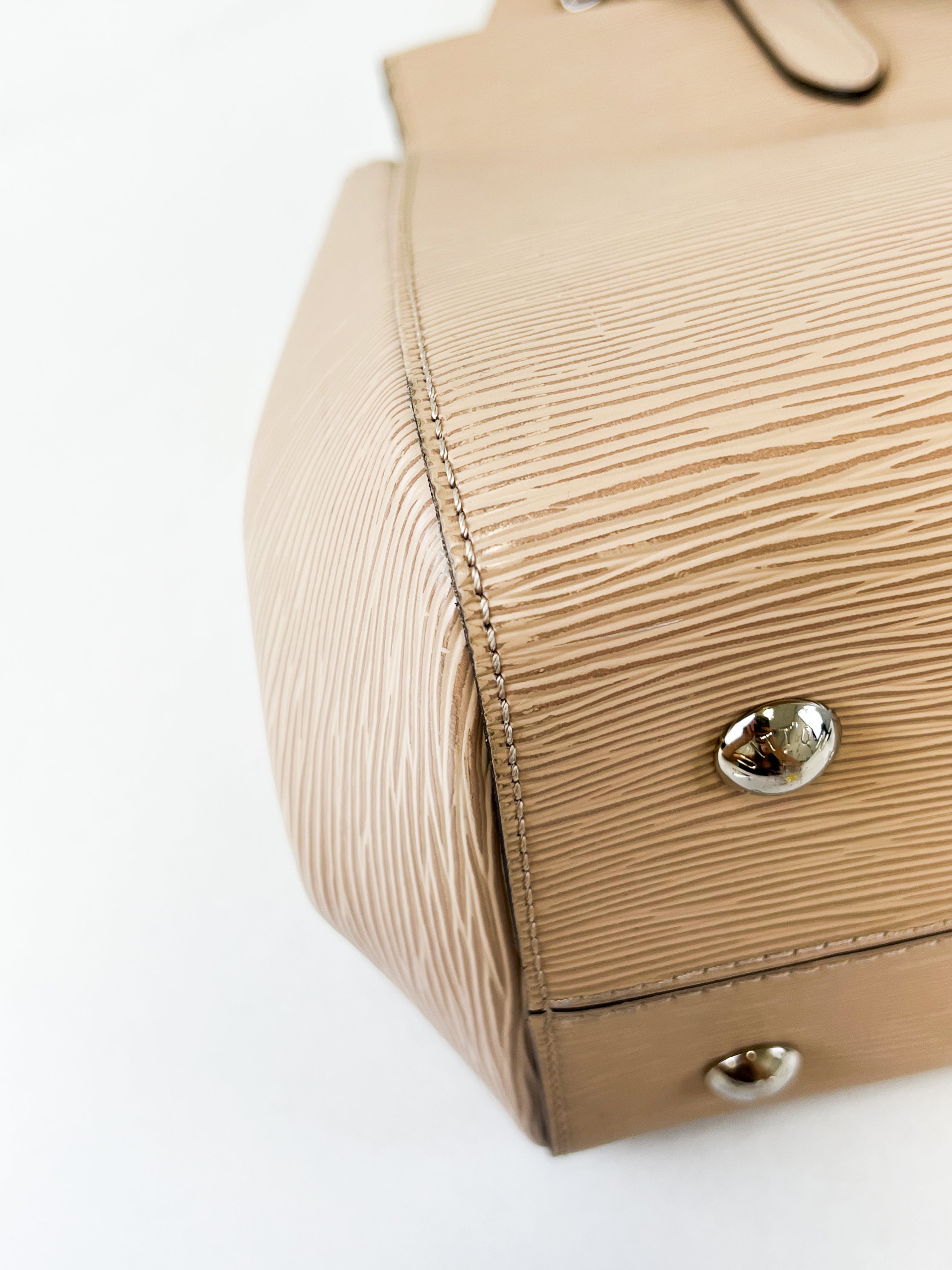 Louis Vuitton Marly MM Bag in Dune Epi Leather