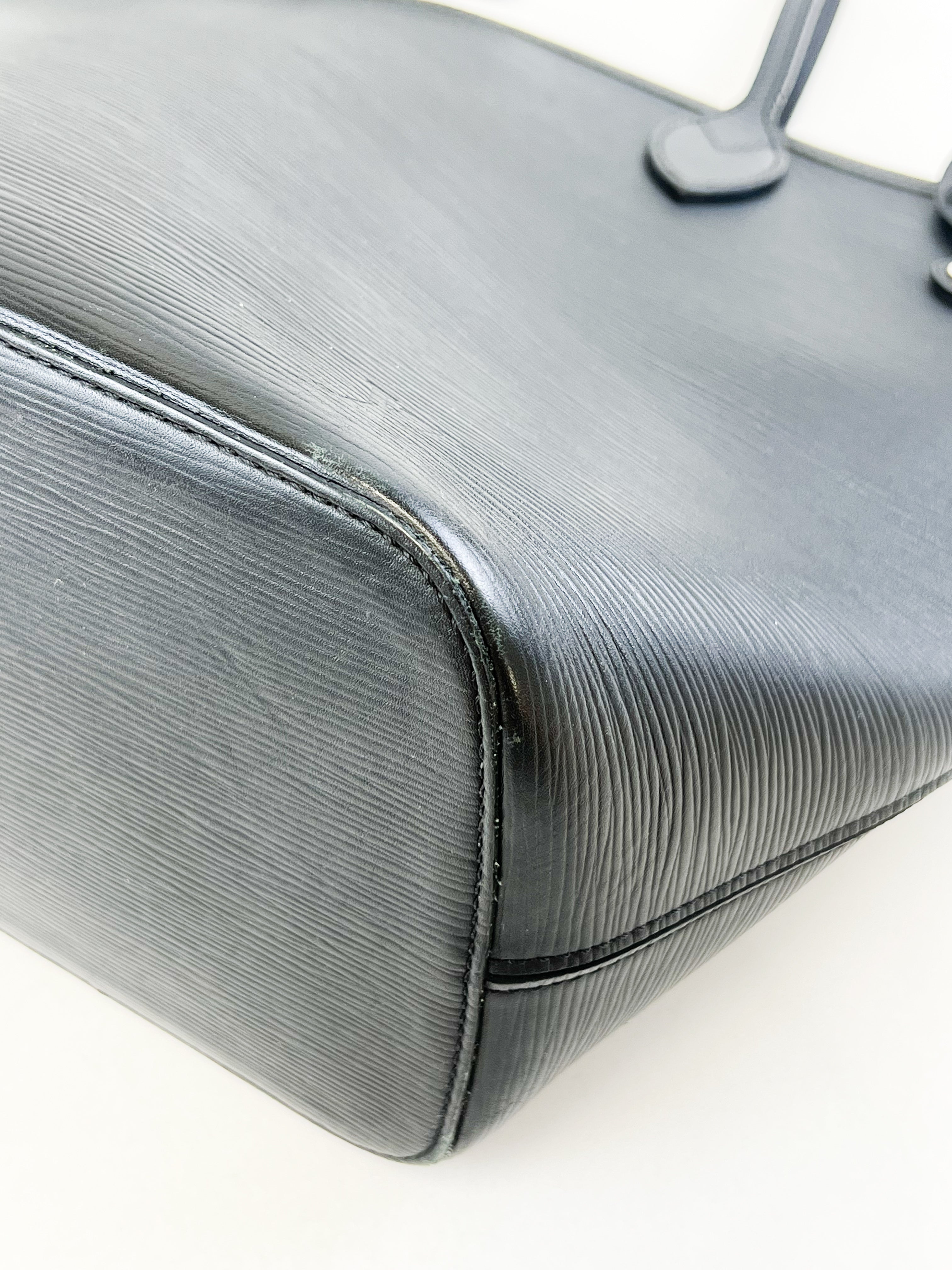 Louis Vuitton Epi Leather Neverfull MM