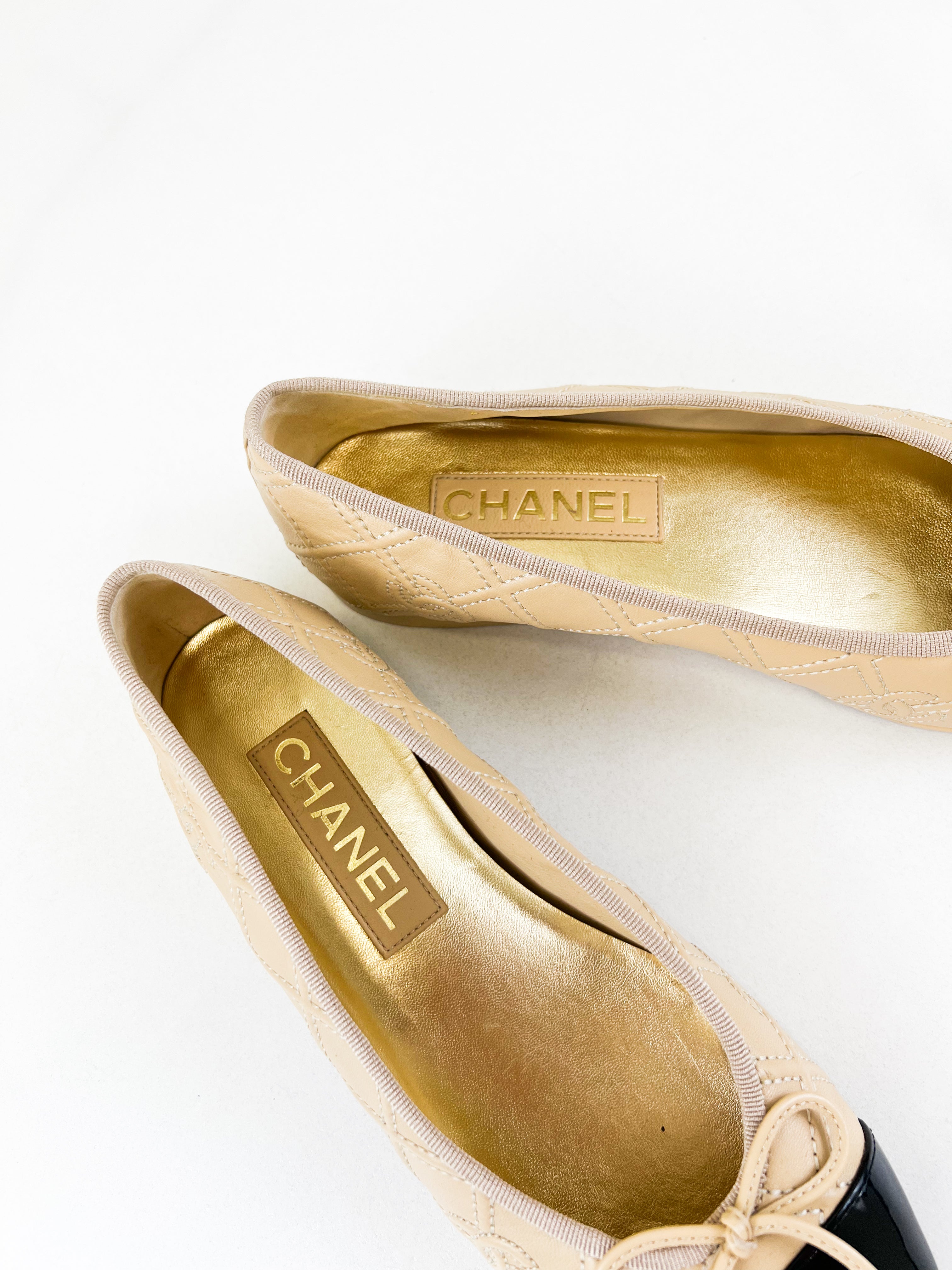 Chanel CC Lambskin & Patent Ballerina Flats Size 37.5