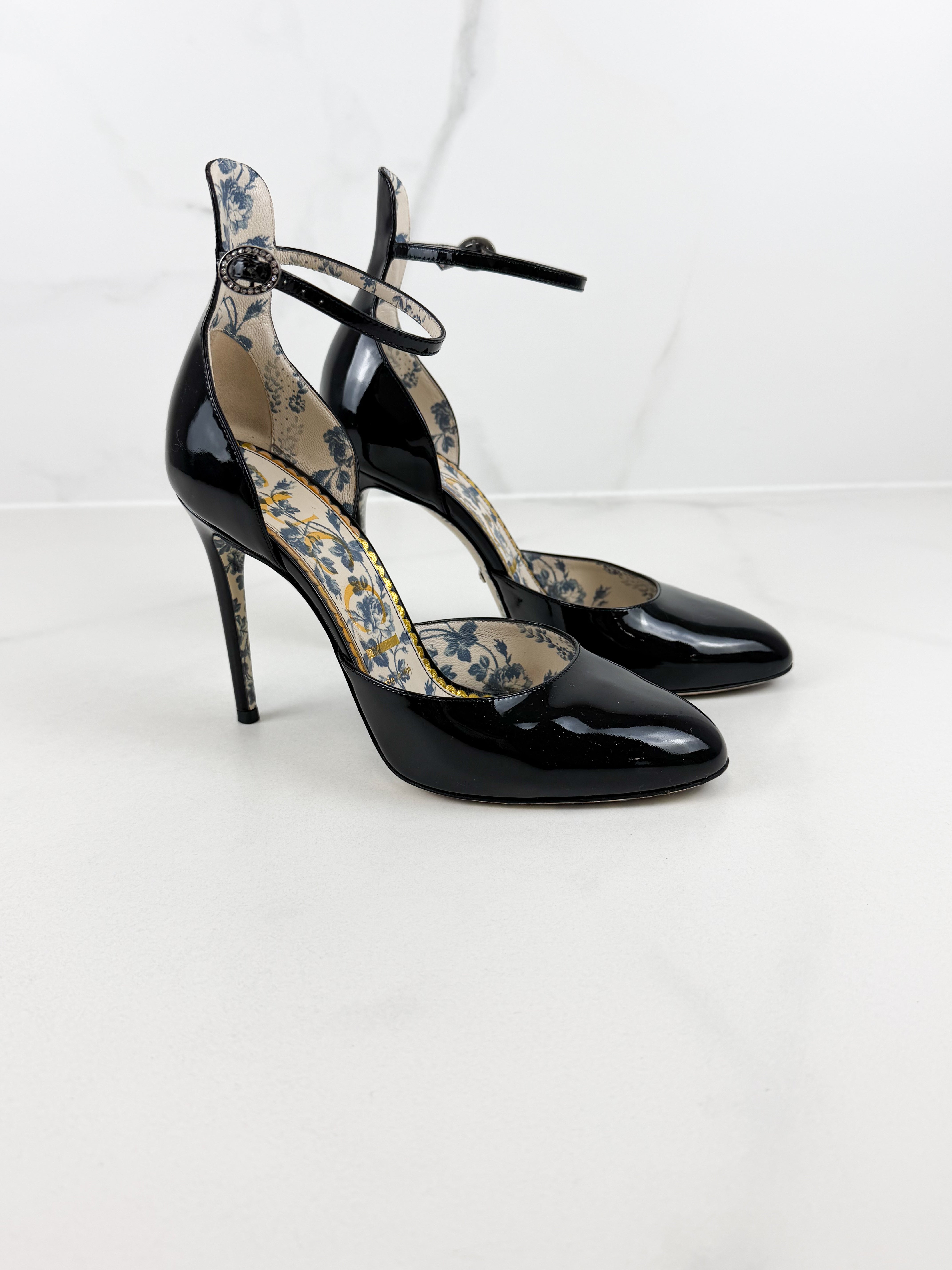 Gucci Vernice Crystal Black Patent Pumps