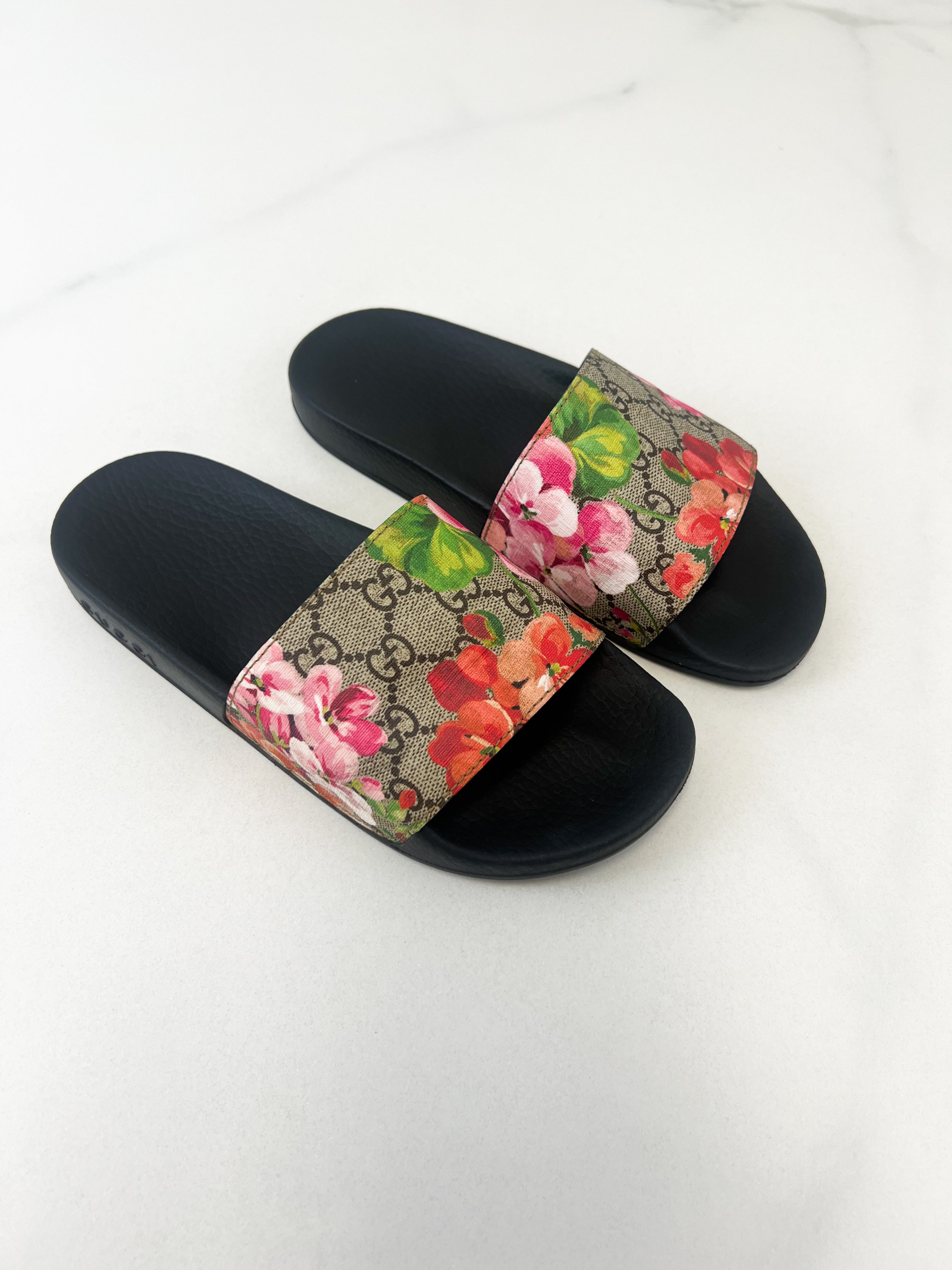 Gucci Floral Supreme Slides Size 37