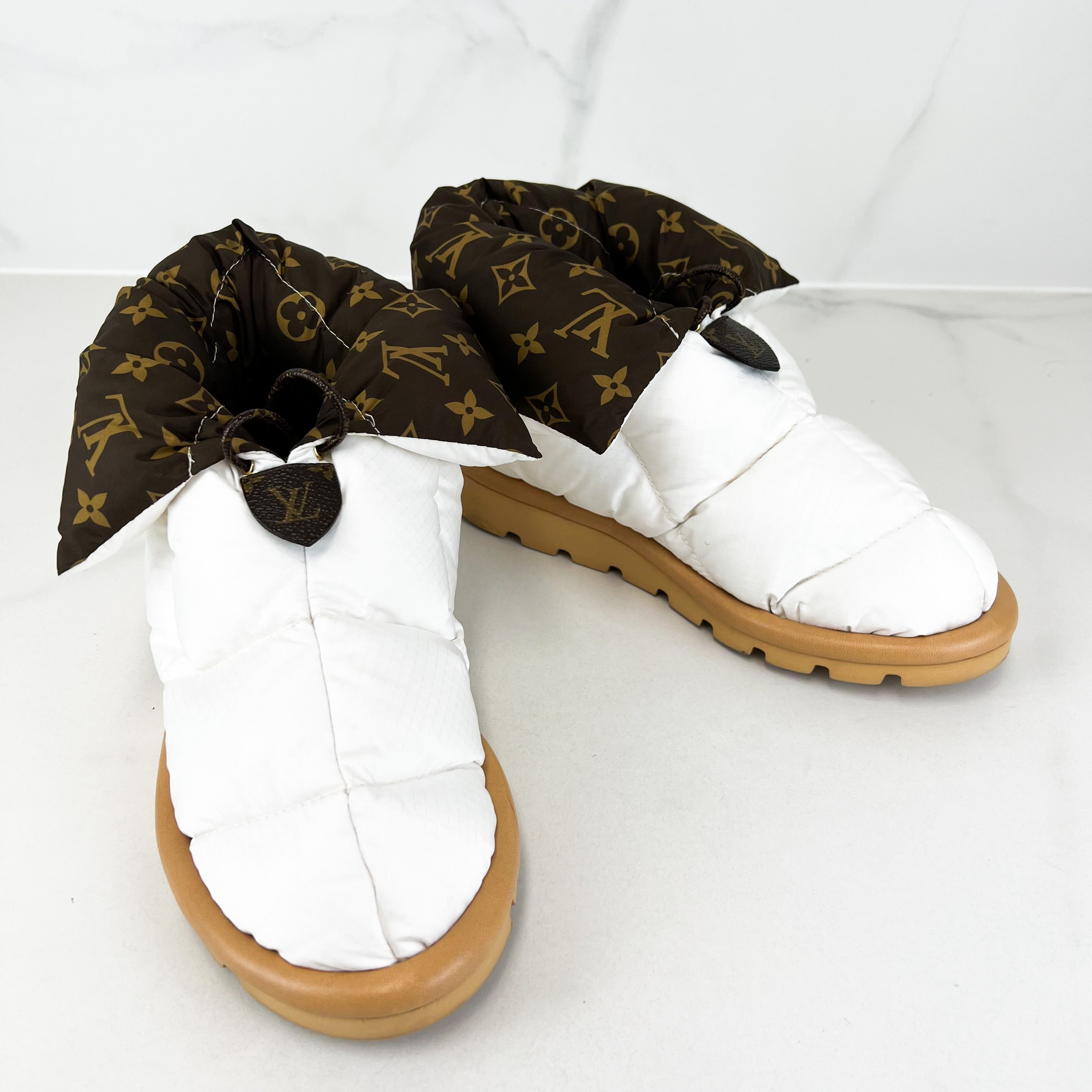 Louis Vuitton Pillow Comfort Ankle Boot Size 37