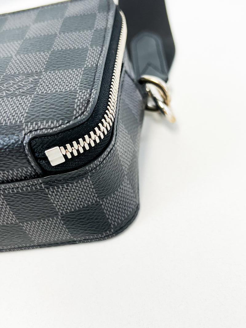 Louis Vuitton Damier Graphite Alpha Wearable Bag