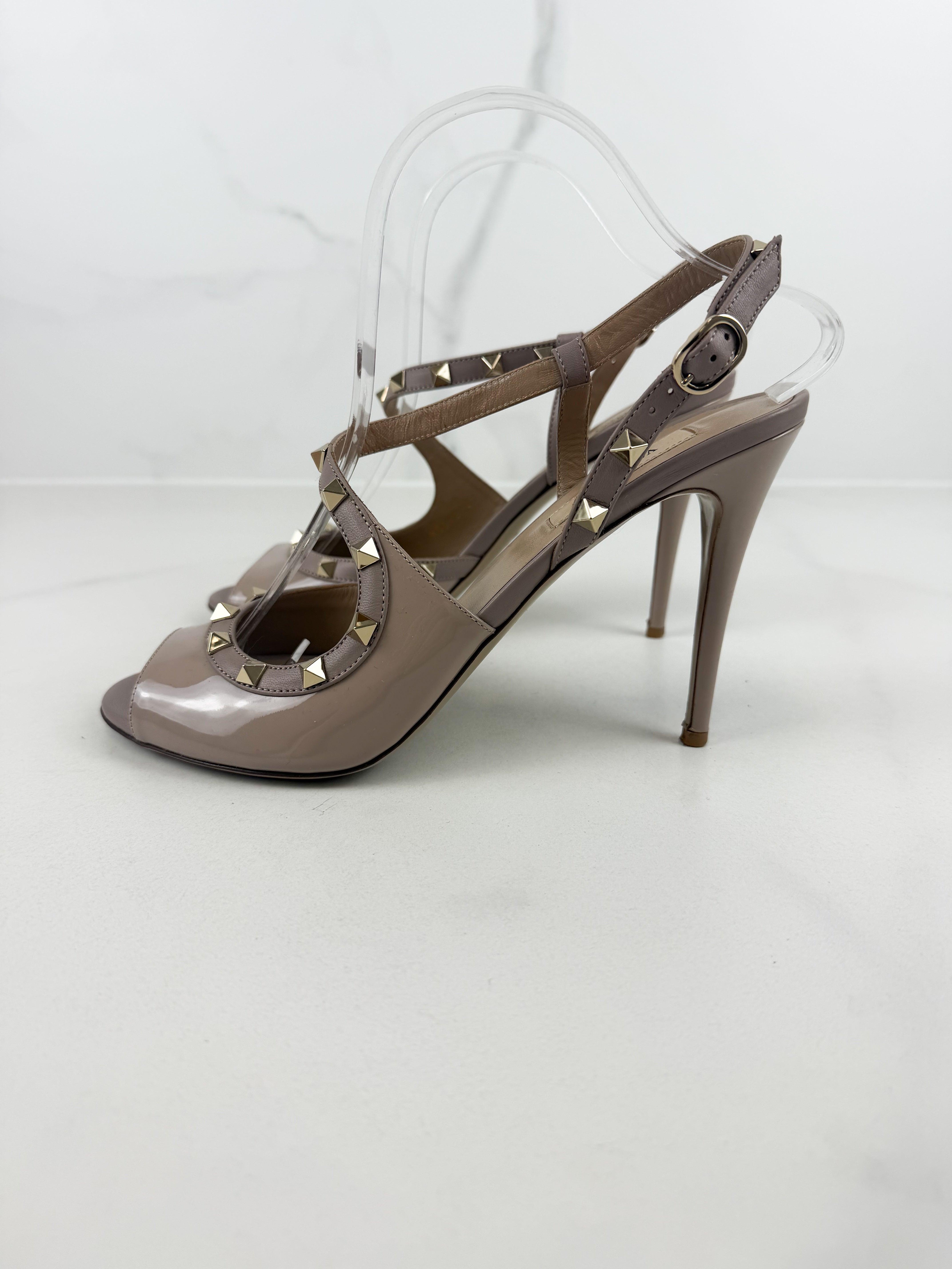 Valentino Leather Beige Rockstud Sandal Size 41