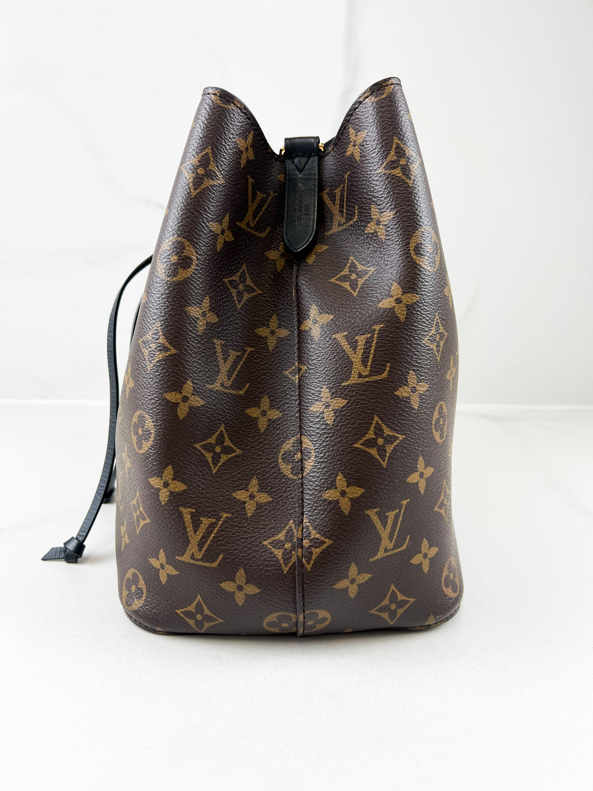Louis Vuitton Black Neo Noe
