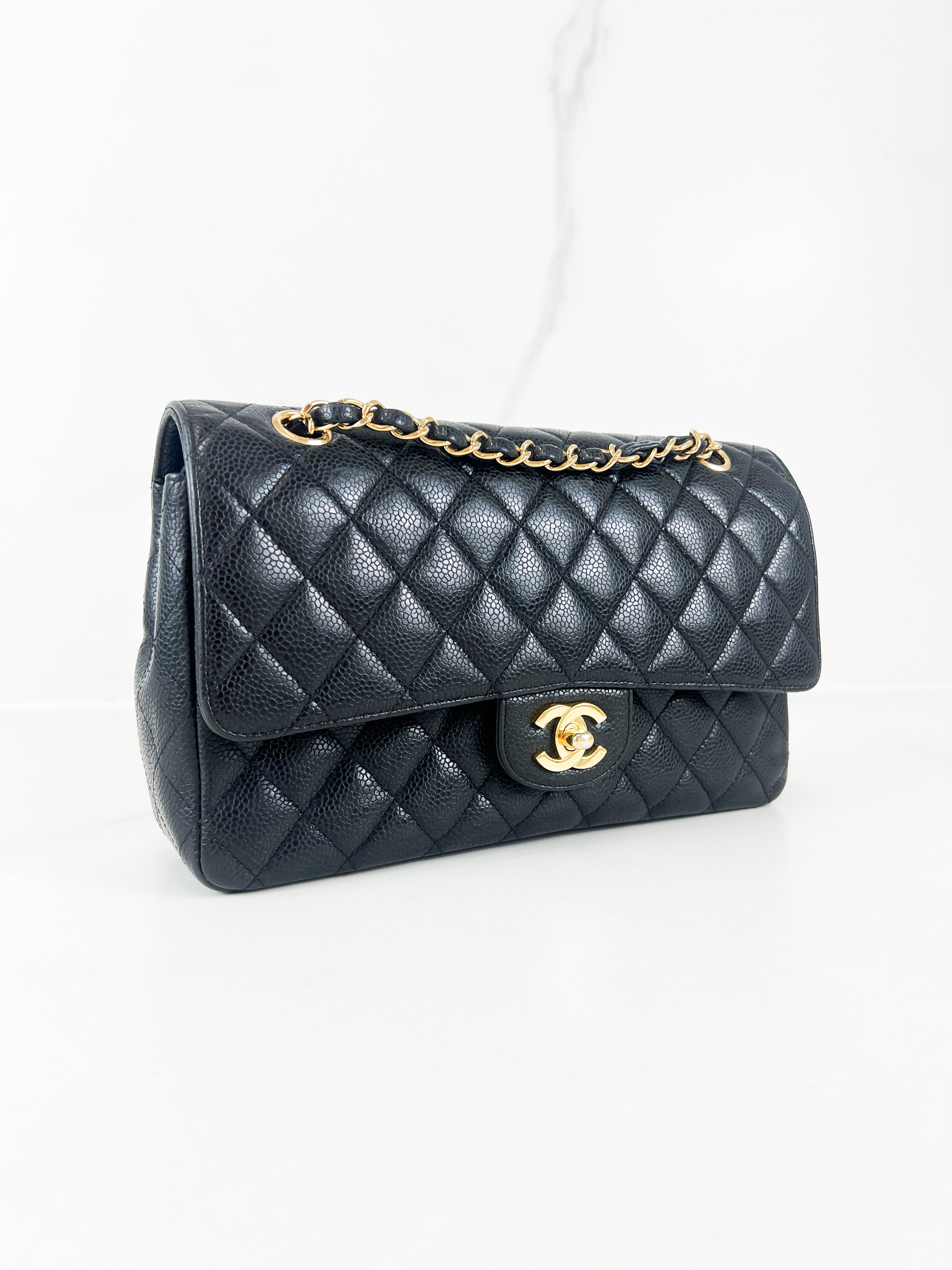 Chanel CC Medium Caviar Black Classic Double Flap Shoulder Bag