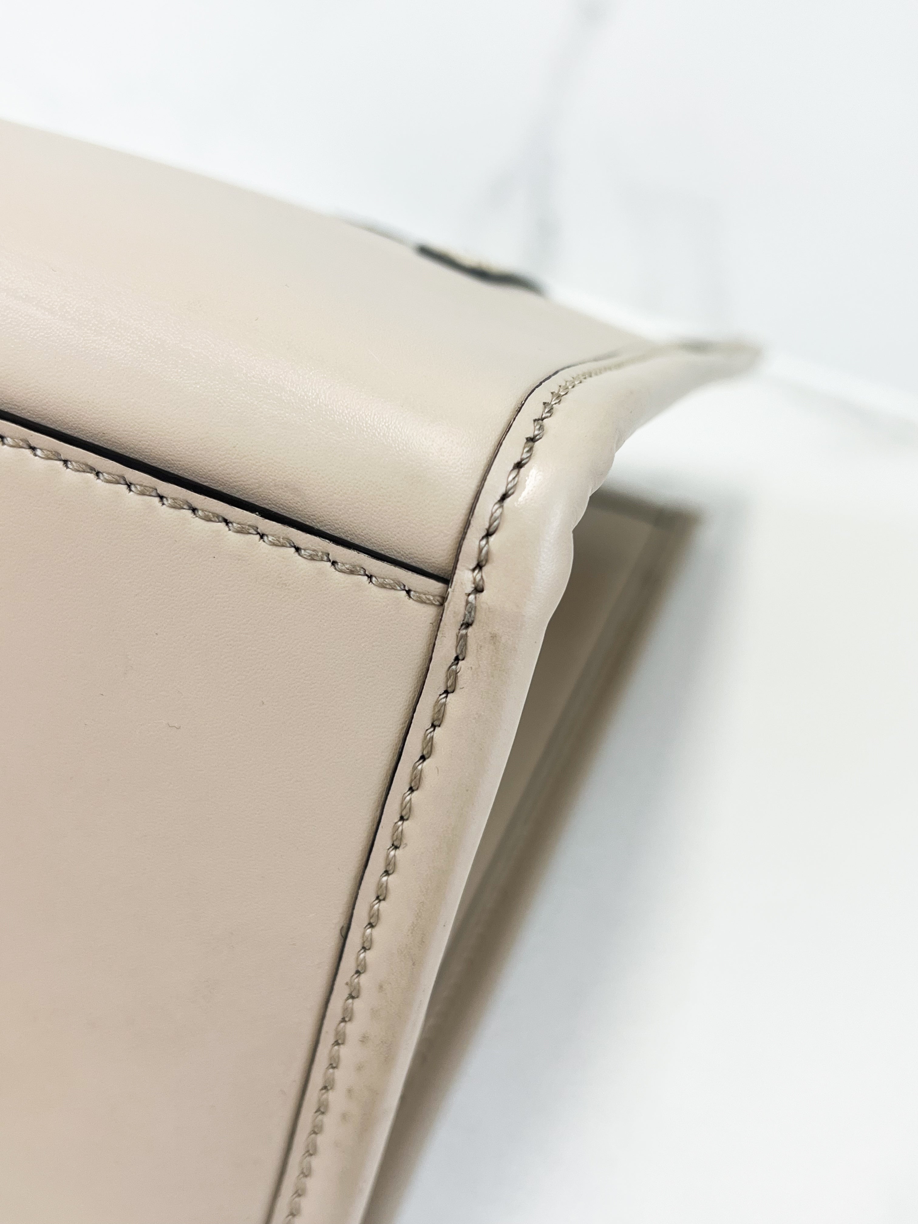Fendi Medium Sunshine Tote Bag In Beige