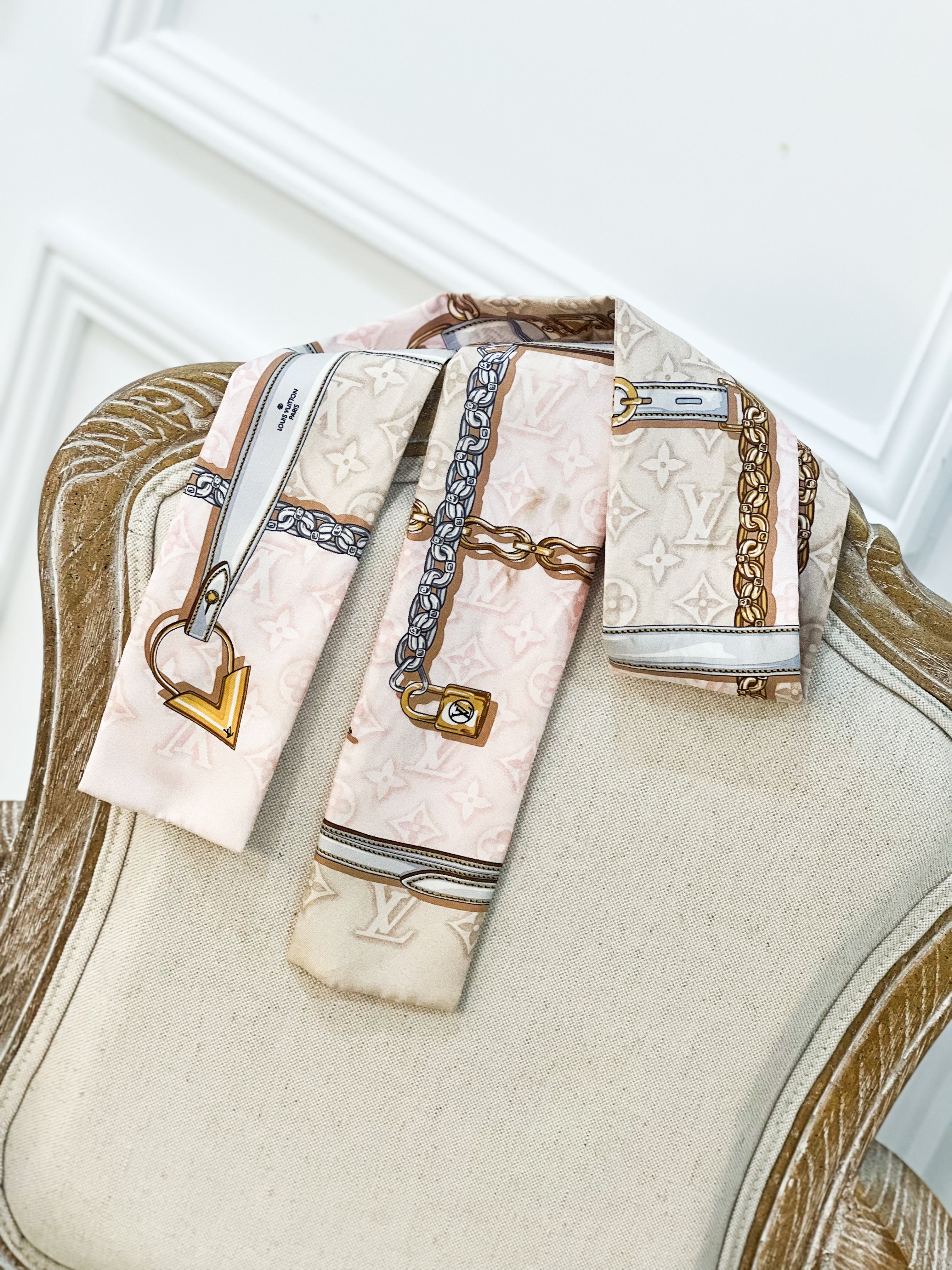 Louis Vuitton Confidential Bandeau Rose Clair Twilly